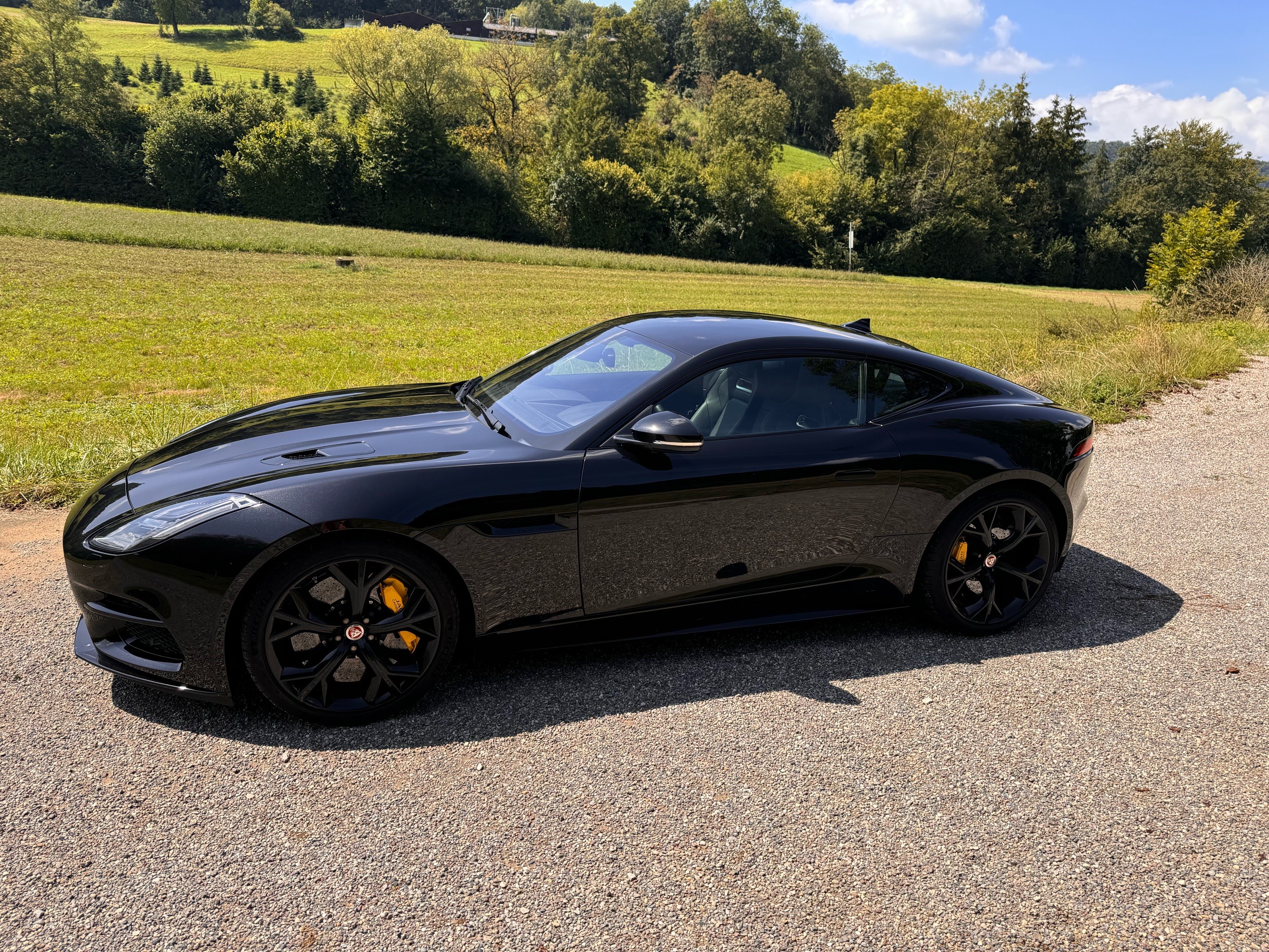 JAGUAR F-Type Coupé 5.0 V8 R AWD Santorini Black *Facelift Unikat* Automatik Keramikbremsen Ohne OPF (Sportwagensound) Traumzust