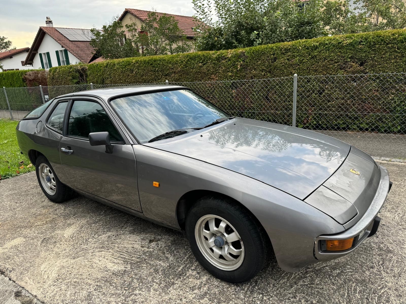 PORSCHE 924