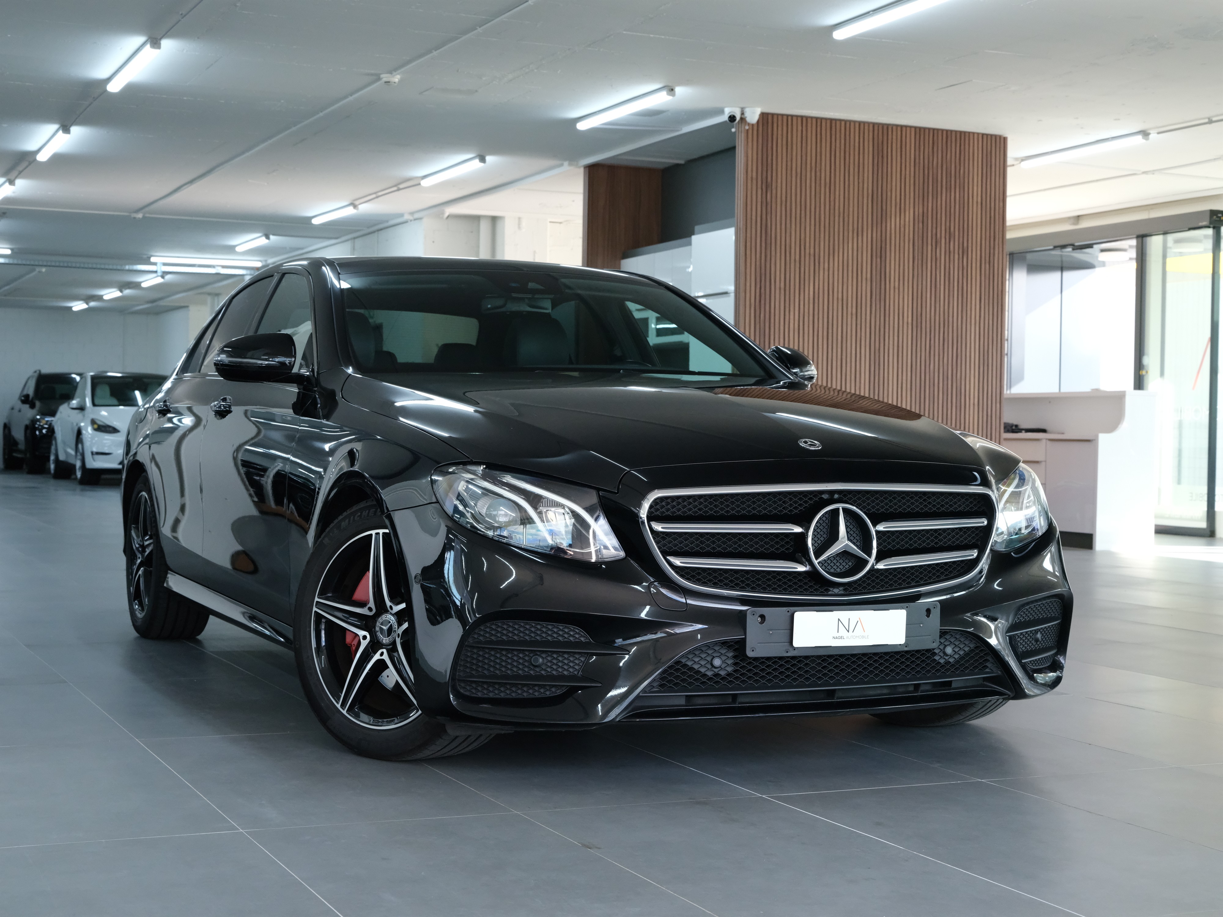 MERCEDES-BENZ E 220 d AMG Line 9G-Tronic