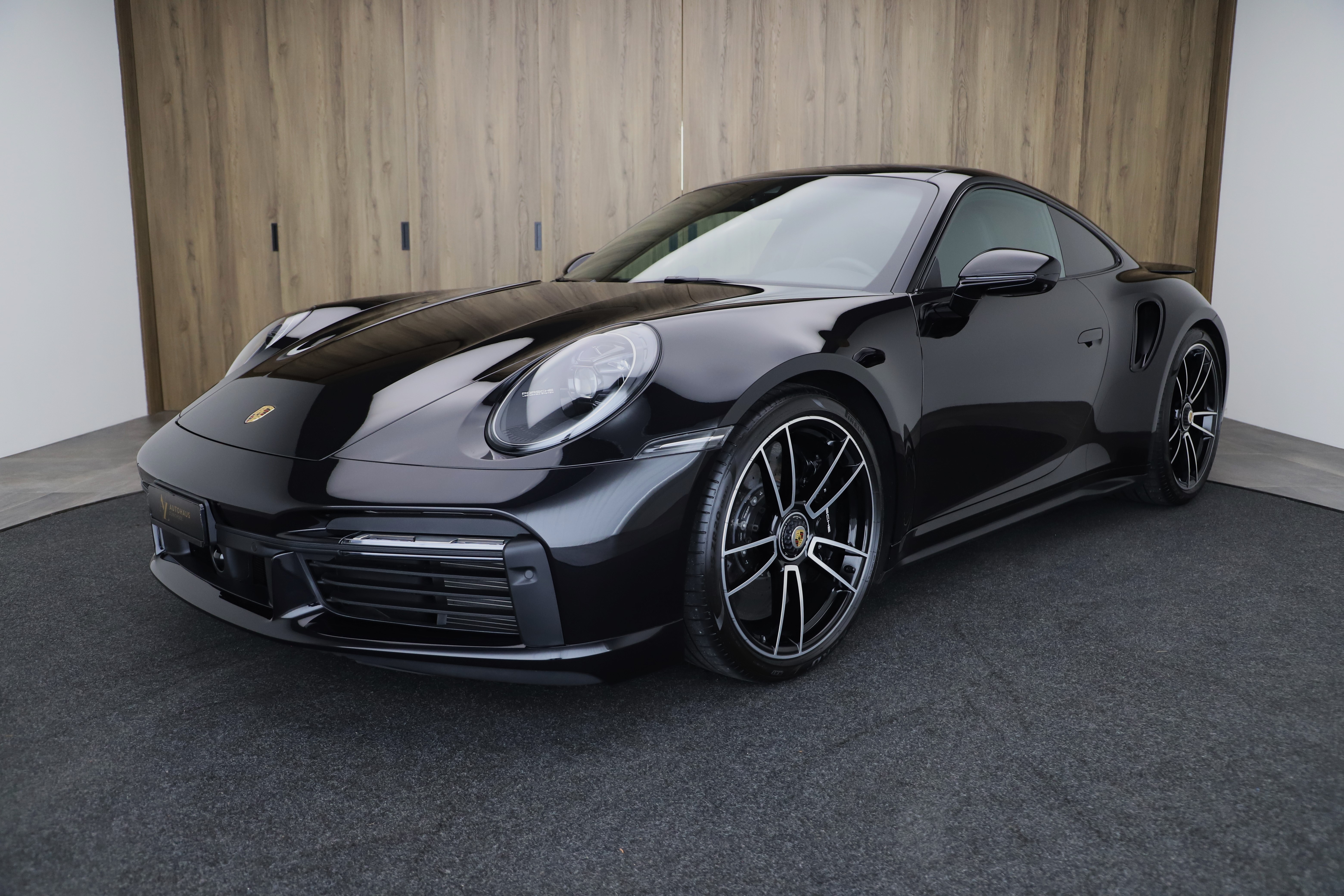 PORSCHE 911 Turbo S PDK