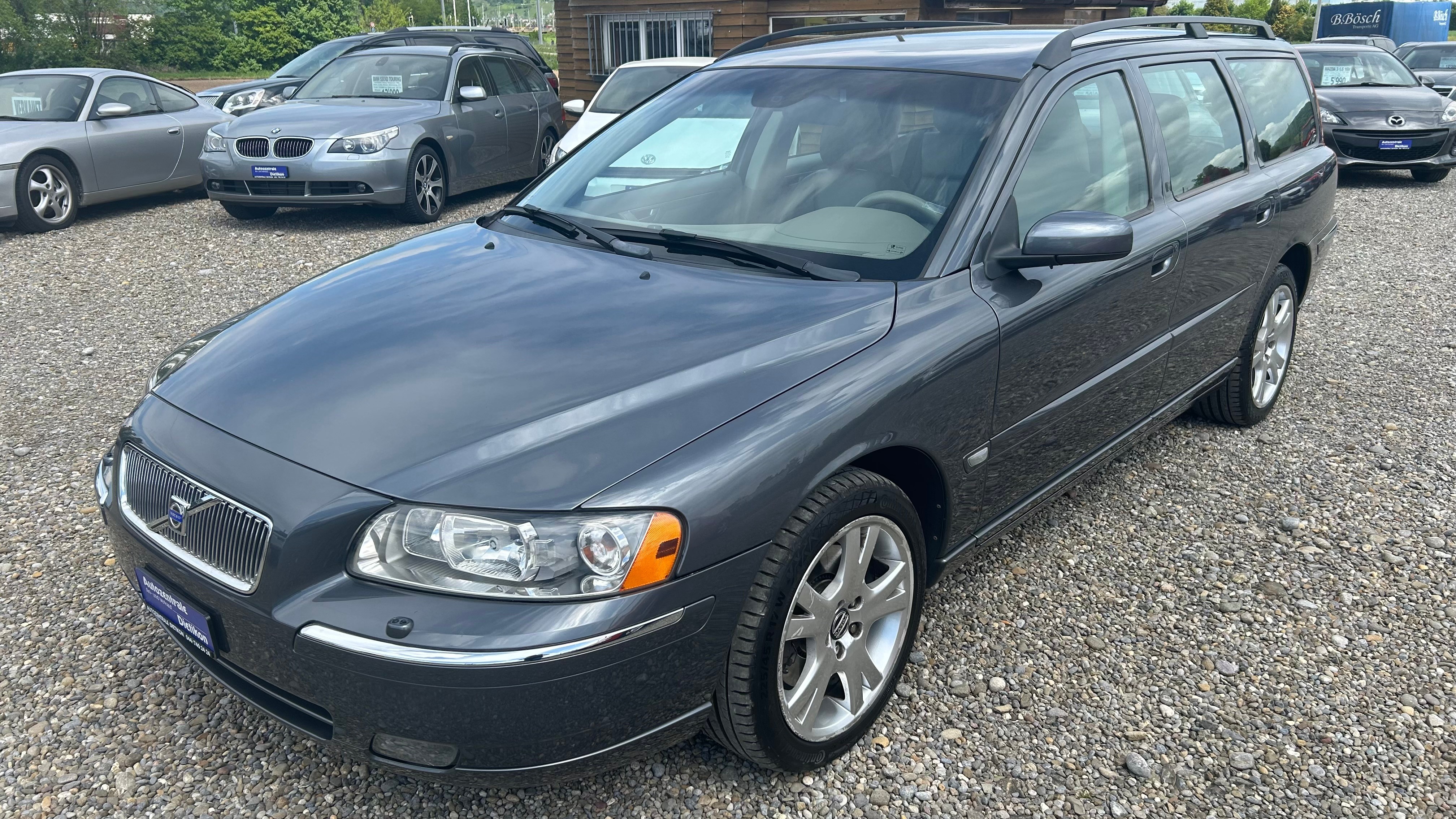 VOLVO V70 2.5T AWD Summum