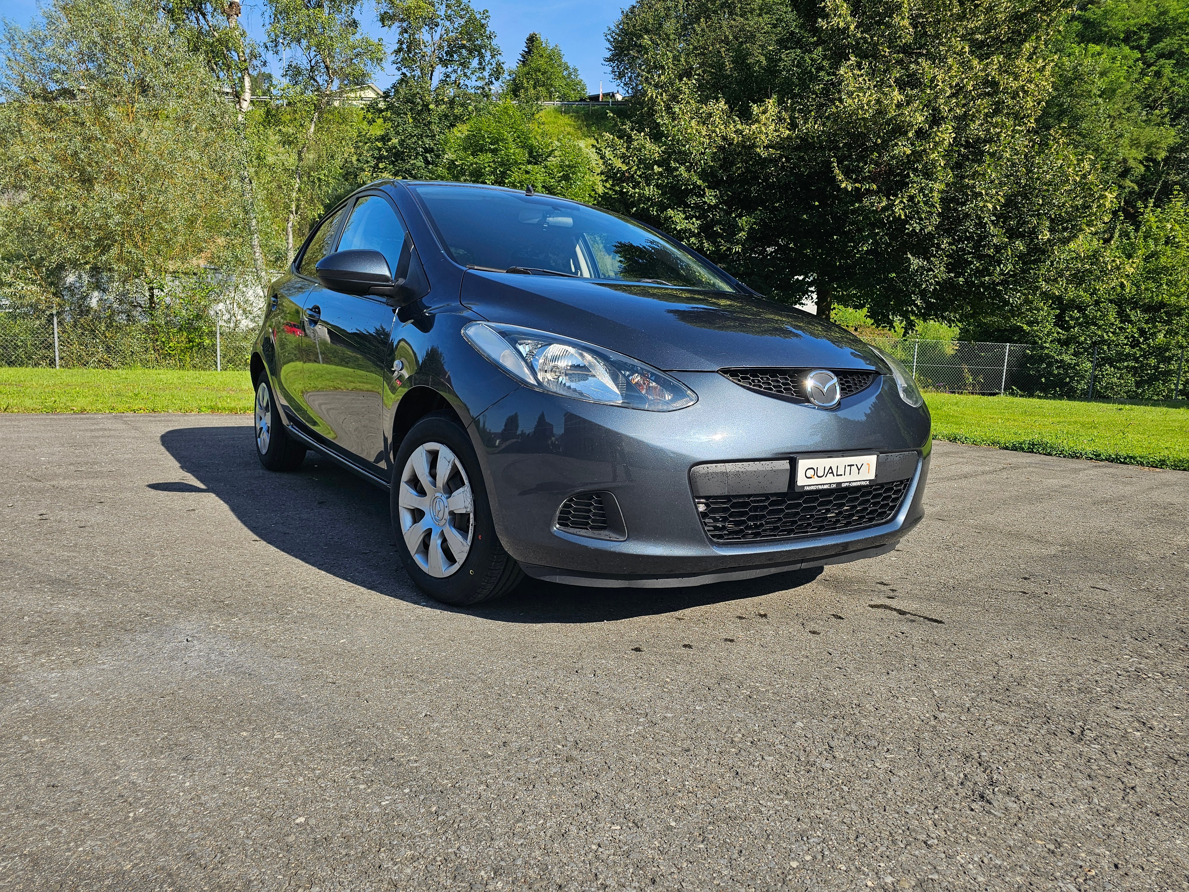 MAZDA 2 1.3i 16V Exclusive