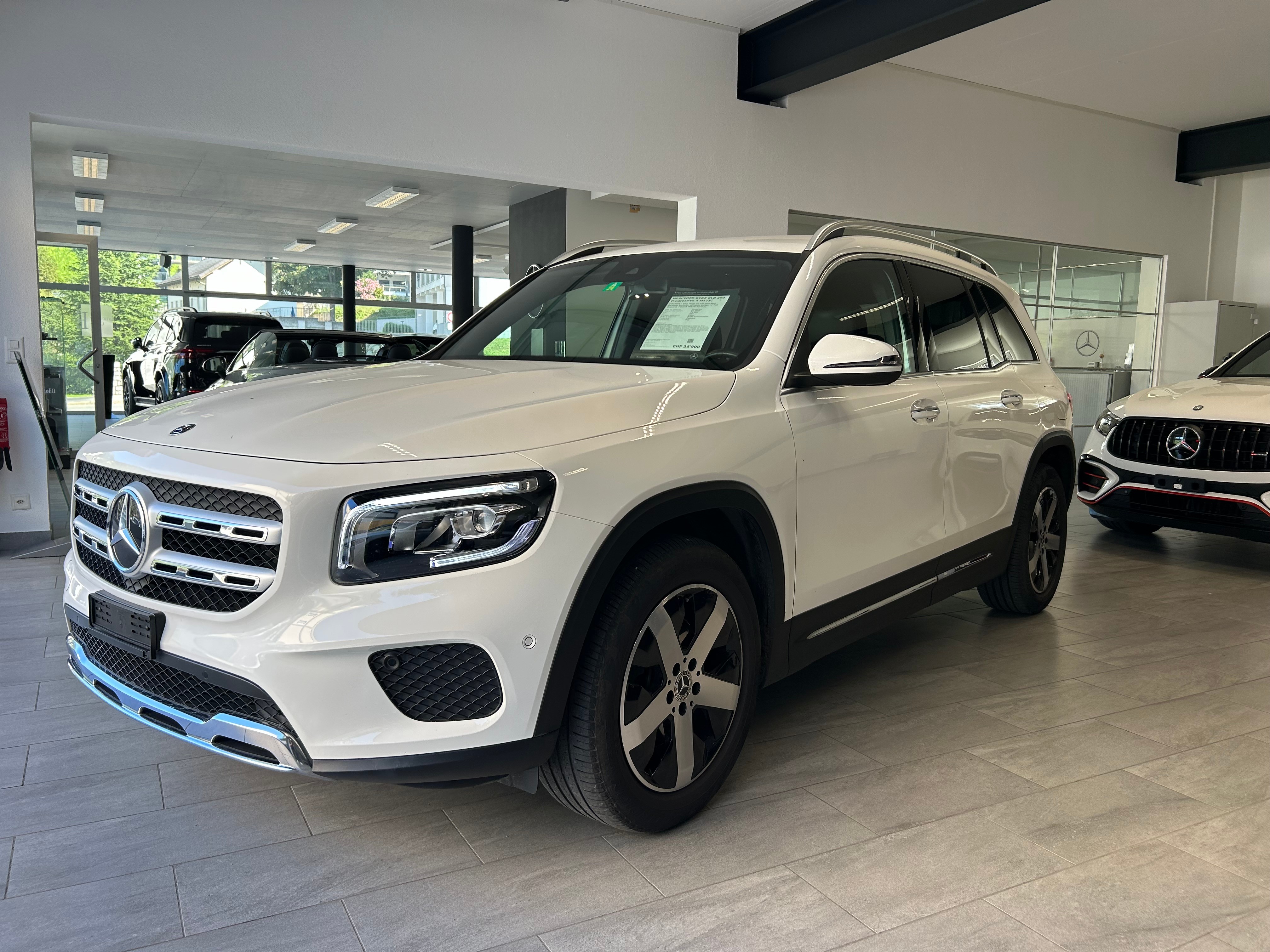 MERCEDES-BENZ GLB 250 Progressive 4 MATIC 8G-Tronic