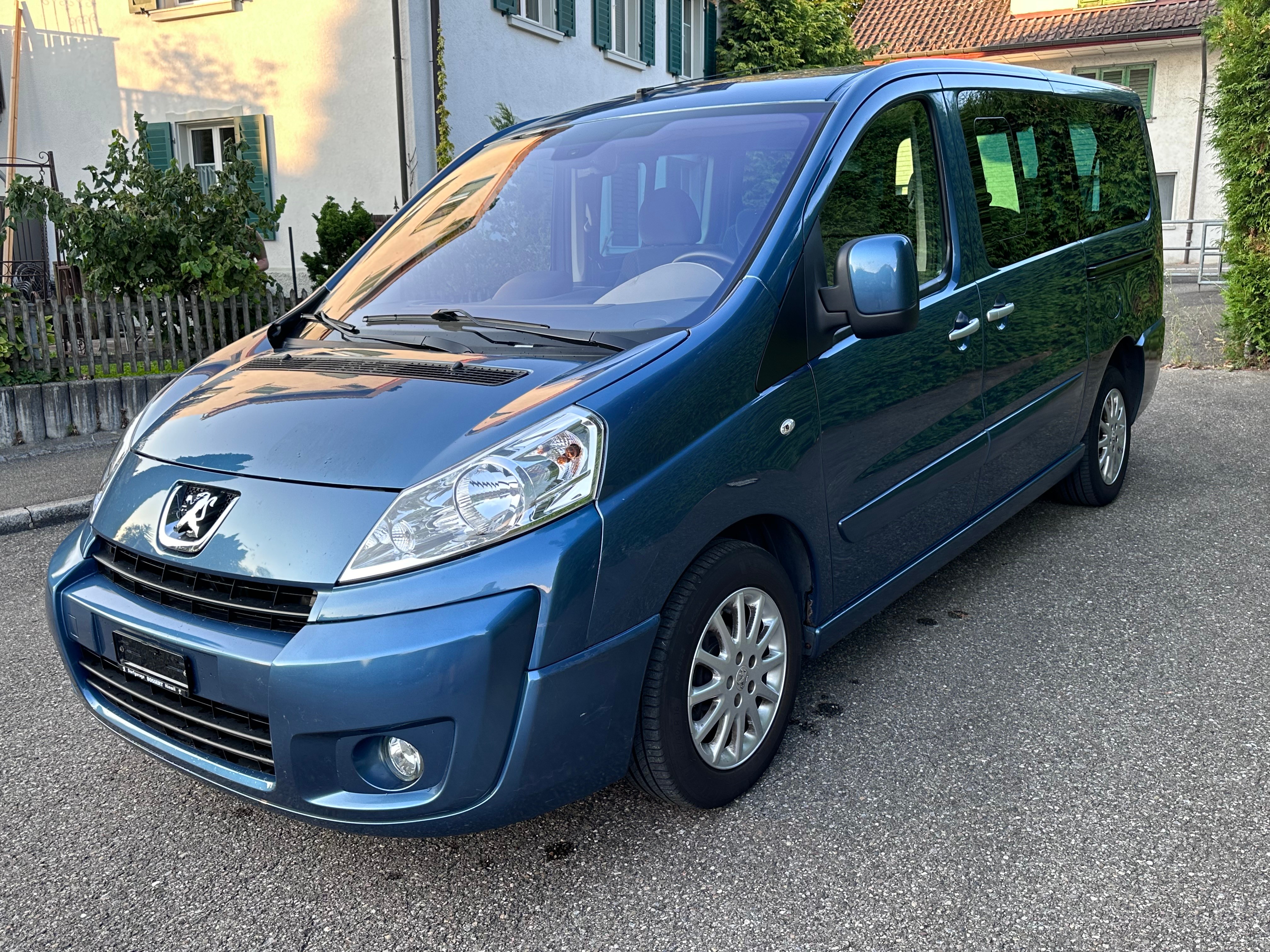 PEUGEOT Expert Tepee 2.0 HDi Allure L2