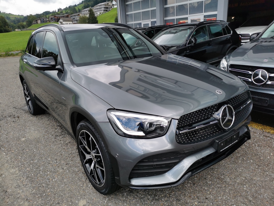 MERCEDES-BENZ GLC 300 de AMG Line 4Matic 9G-Tronic