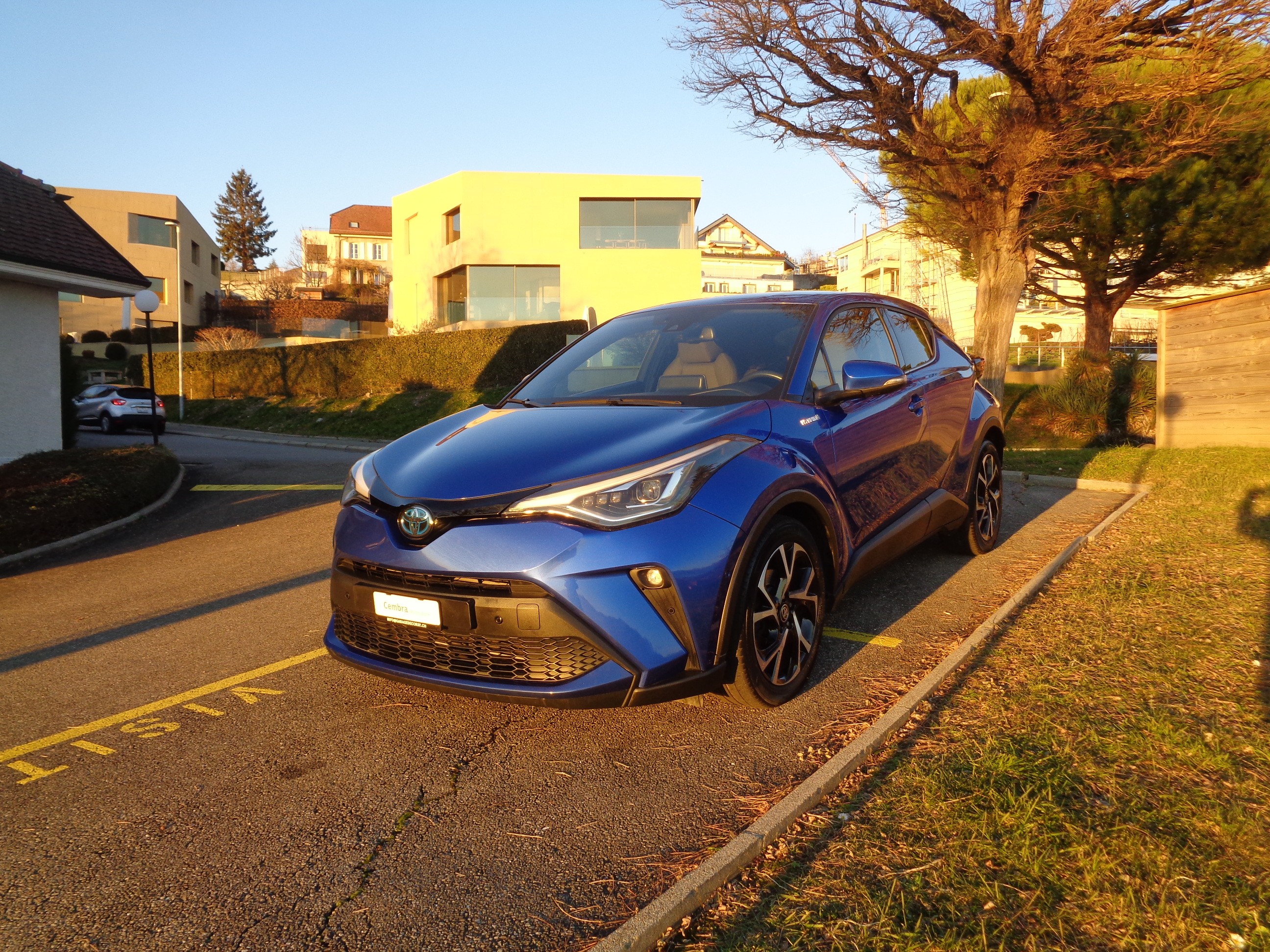 TOYOTA C-HR 1.8 HSD CVT Trend