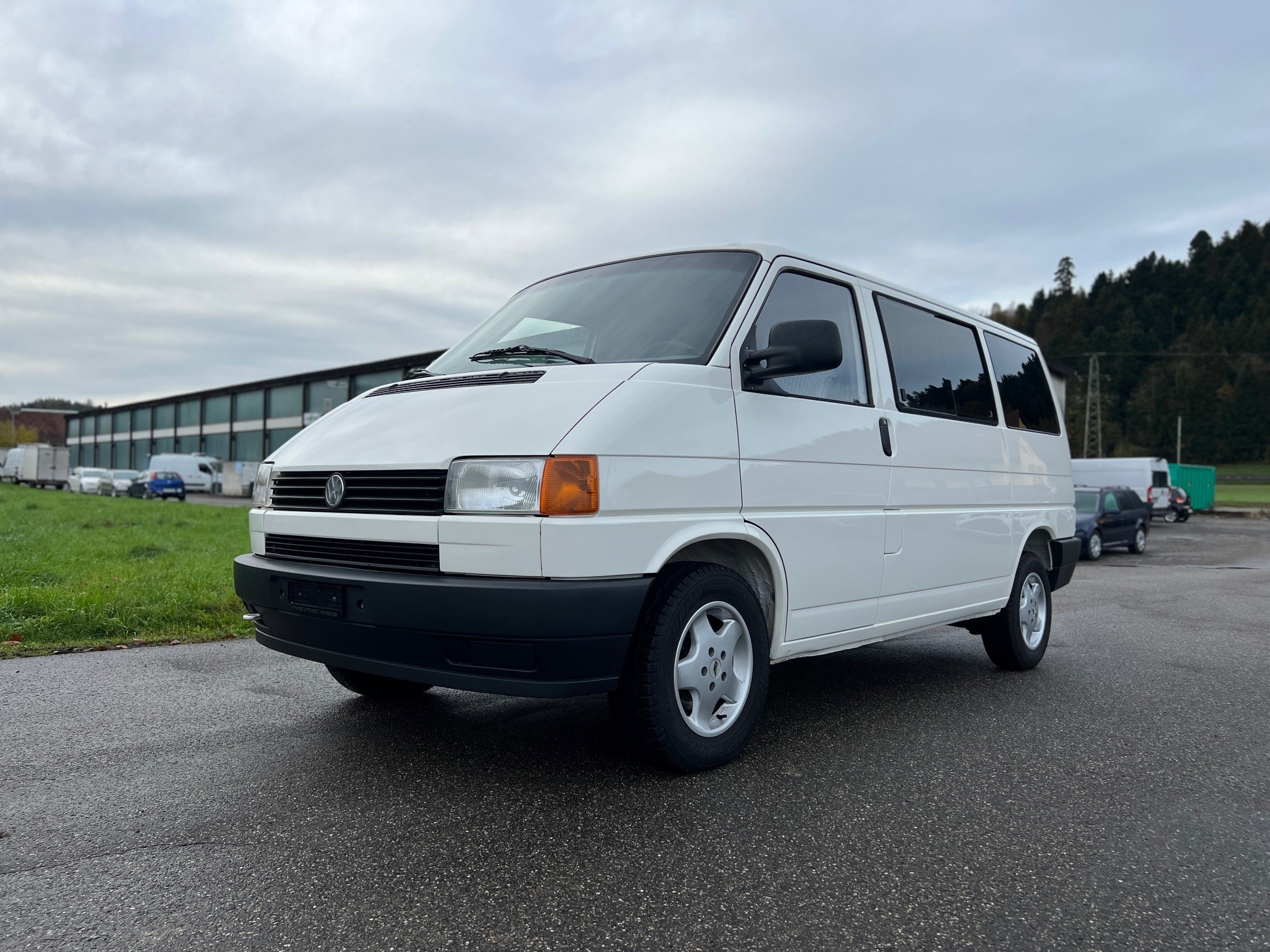 VW T4 Caravelle 2.4D Swiss Van