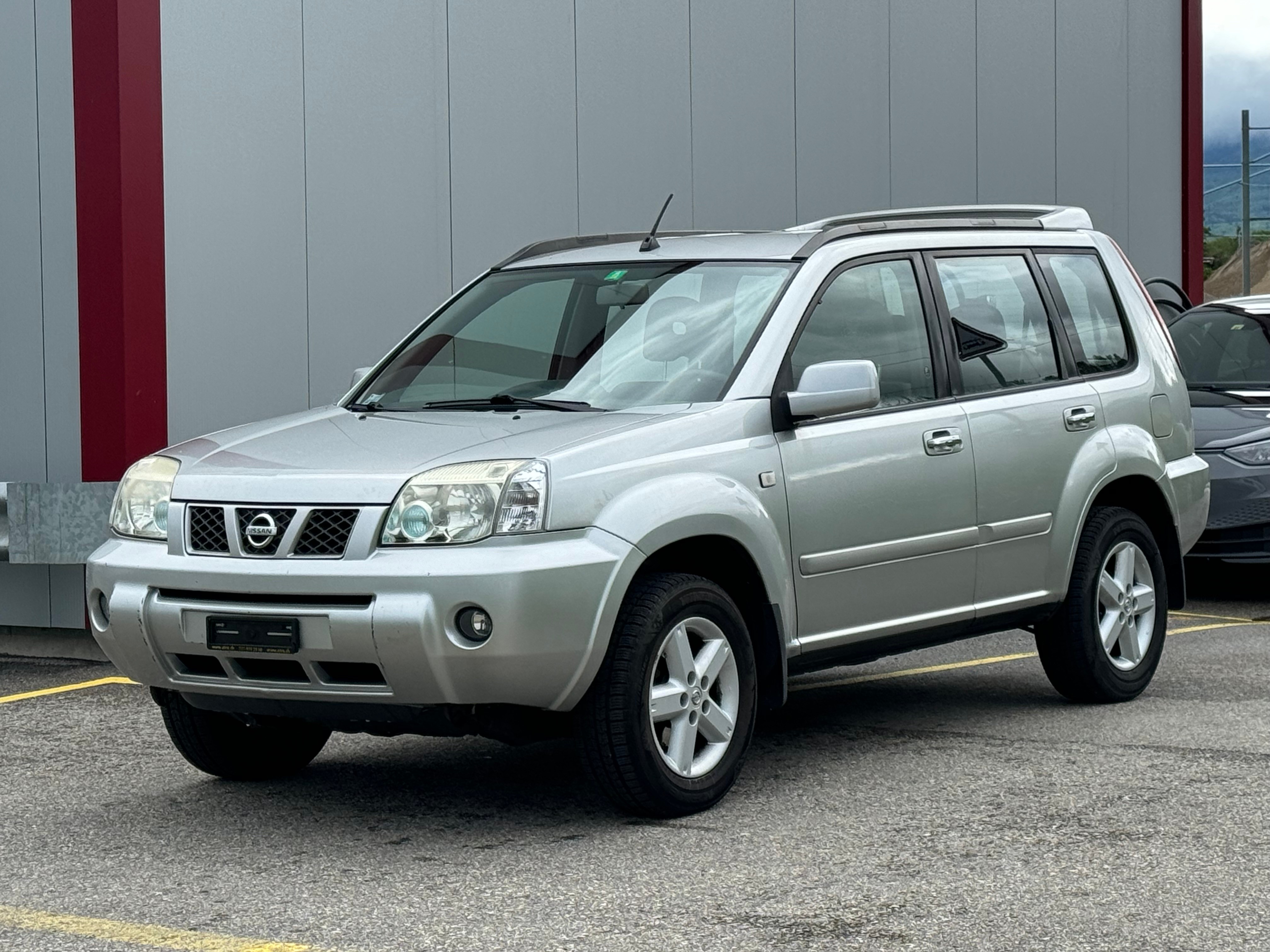 NISSAN X-Trail 2.5 16V Sport