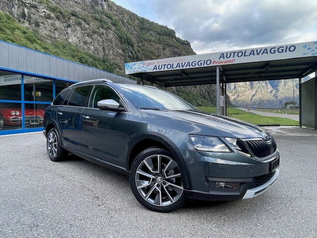 SKODA Octavia Combi 2.0 TDI Scout 4x4 DSG