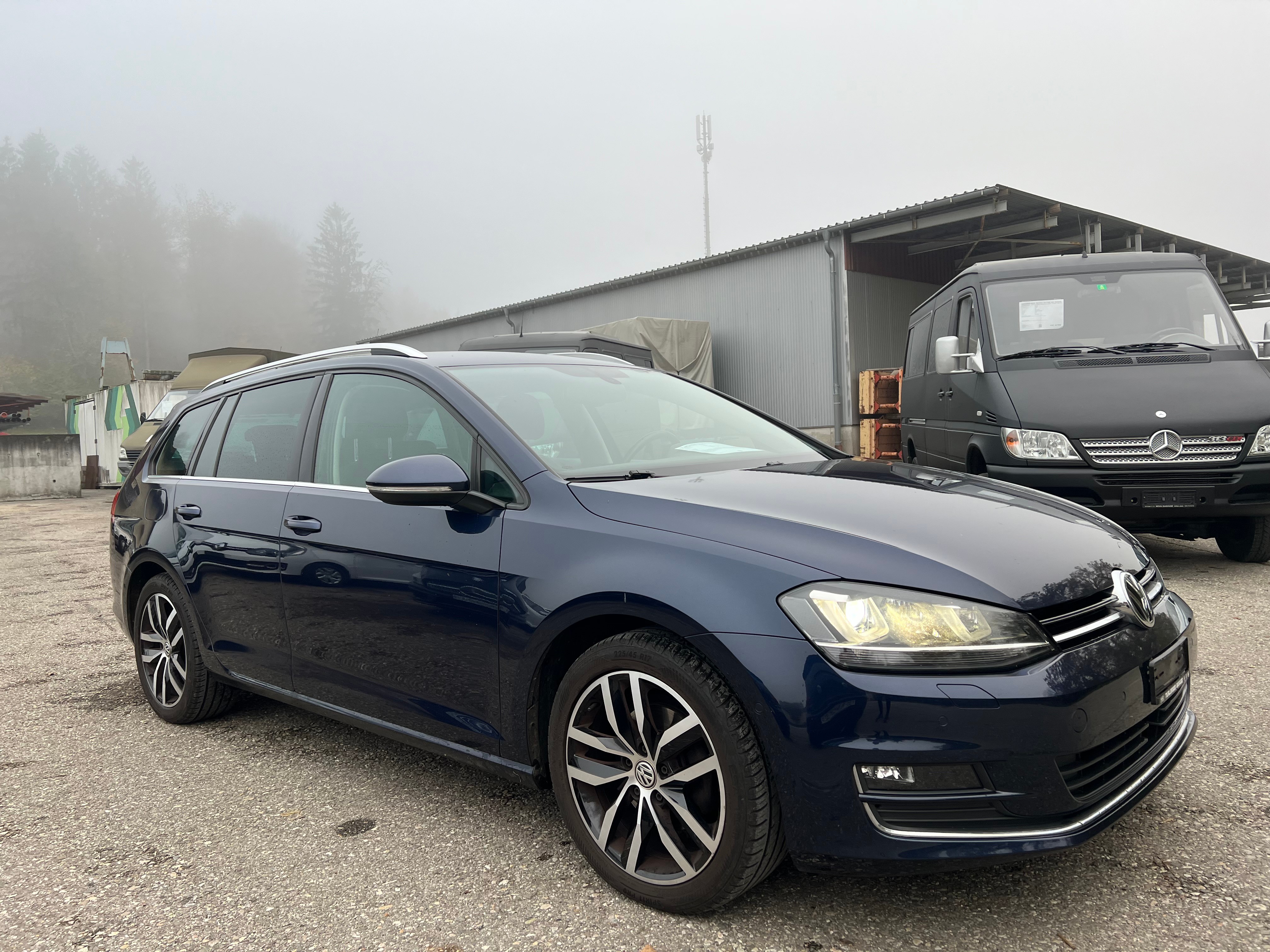 VW Golf Variant 2.0 TDI Comfortline 4Motion **Anhängerkupplung 2000 kg**1. Hand**