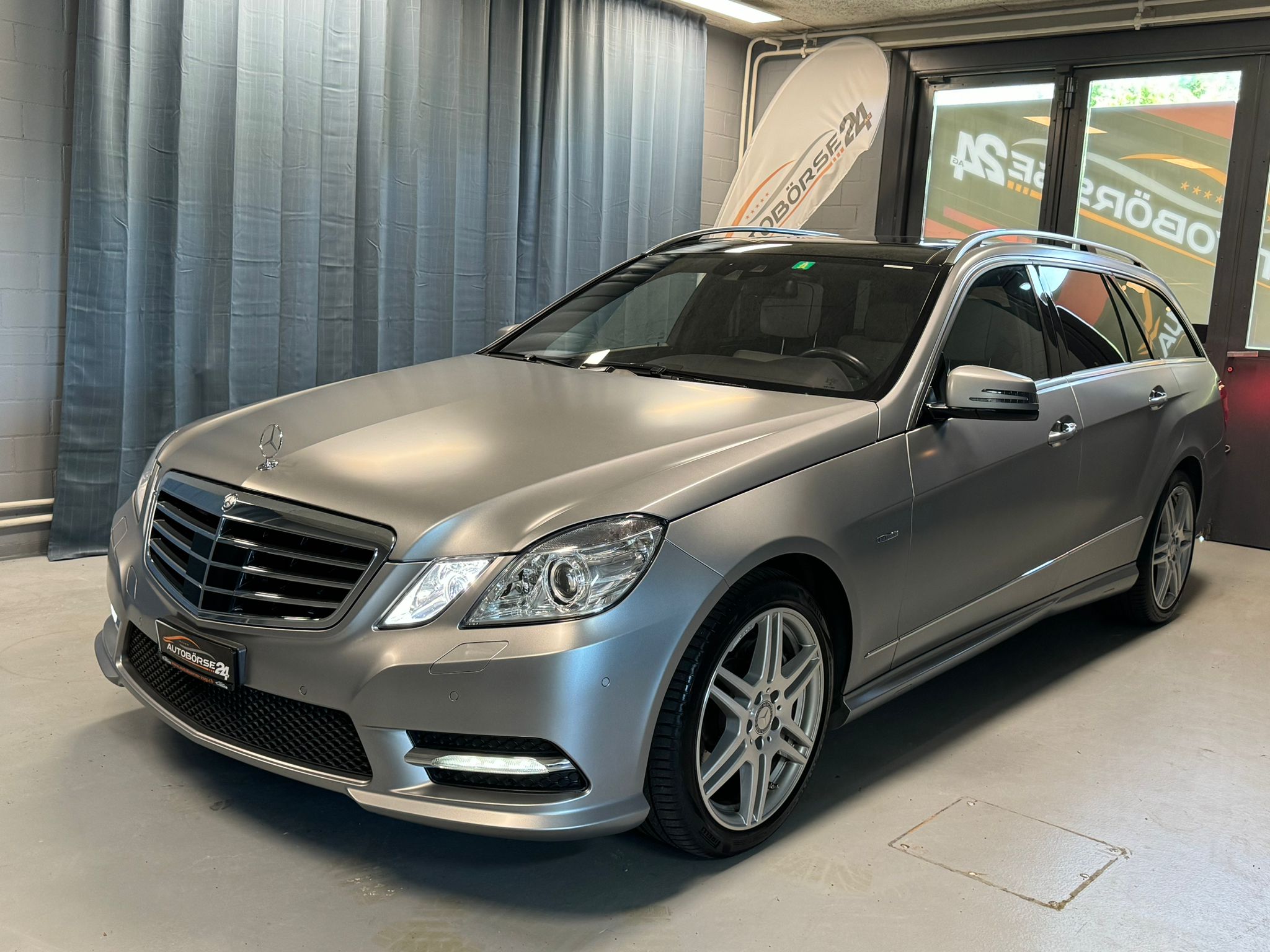 MERCEDES-BENZ E 500 CGI Avantgarde 4Matic 7G-Tronic