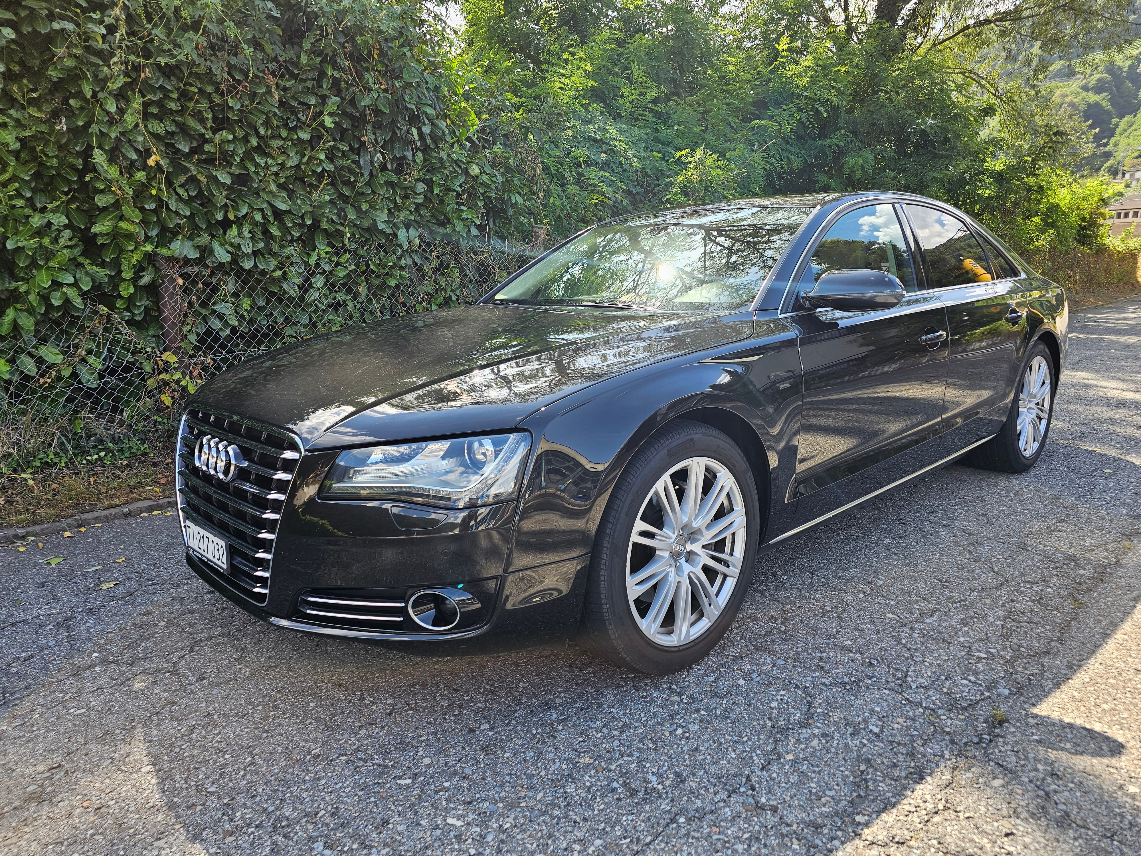 AUDI A8 3.0 TDI quattro tiptronic