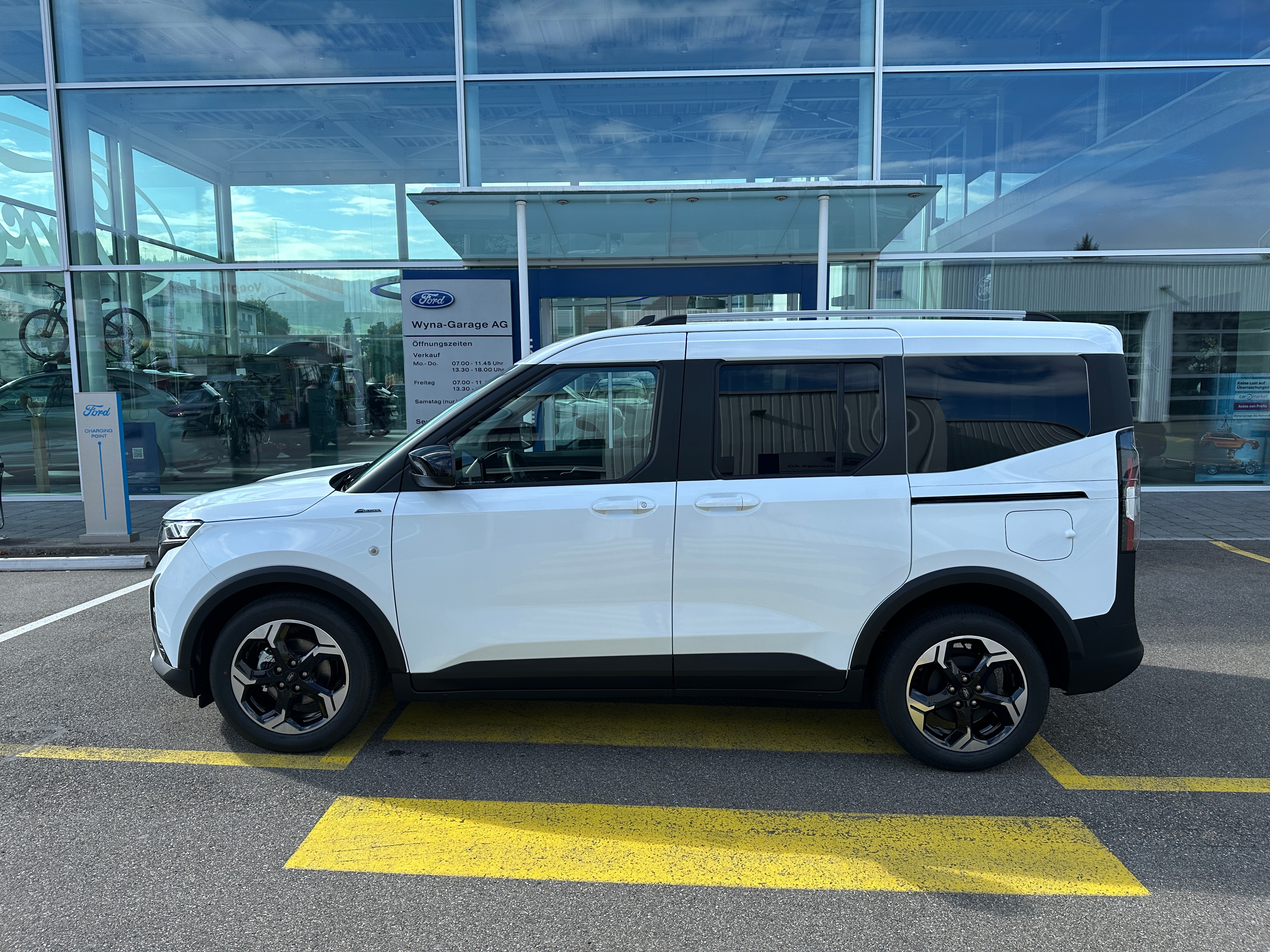 FORD Tourneo Courier 1.0 EcoBoost Active Automat