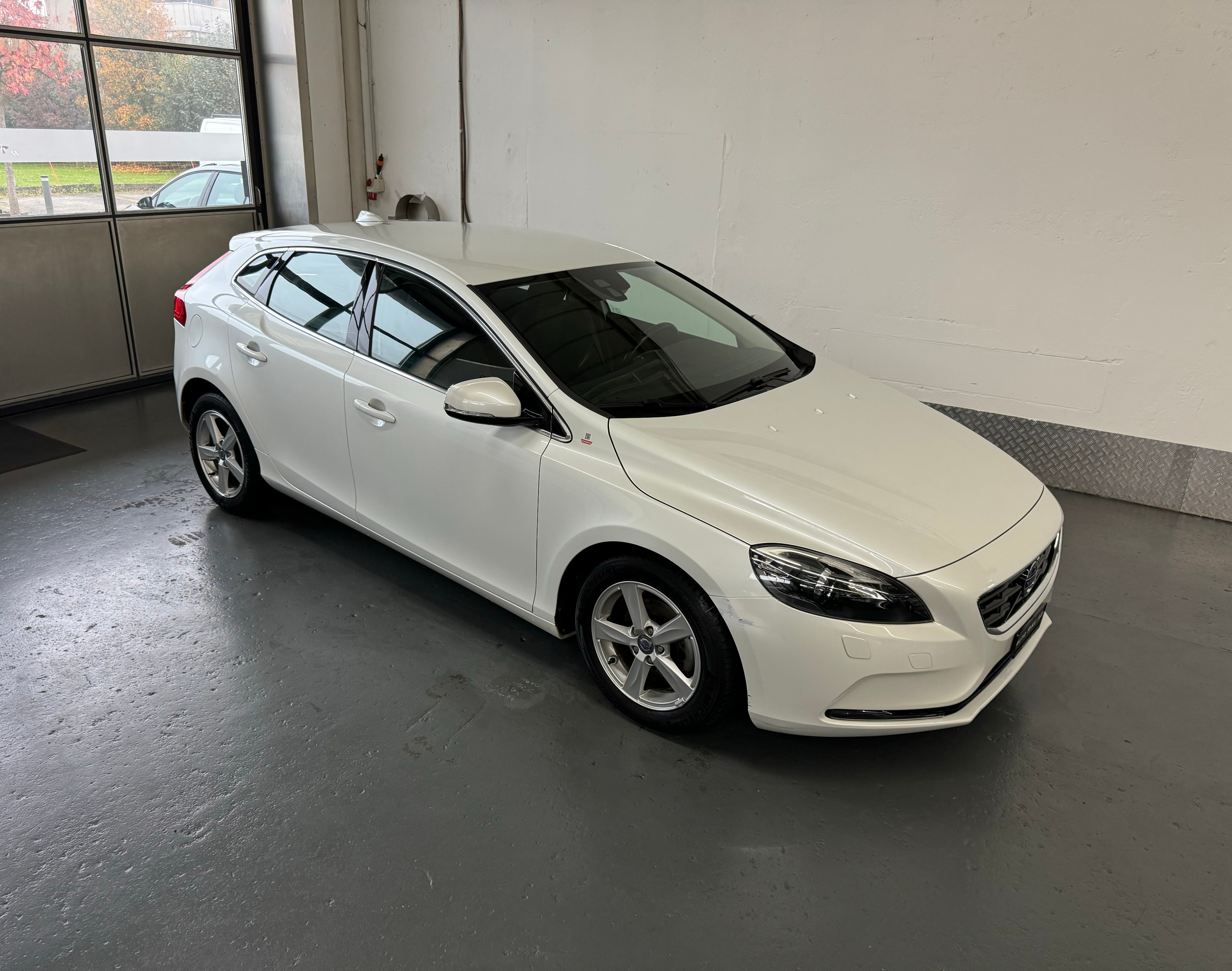 VOLVO V40 D2 Momentum