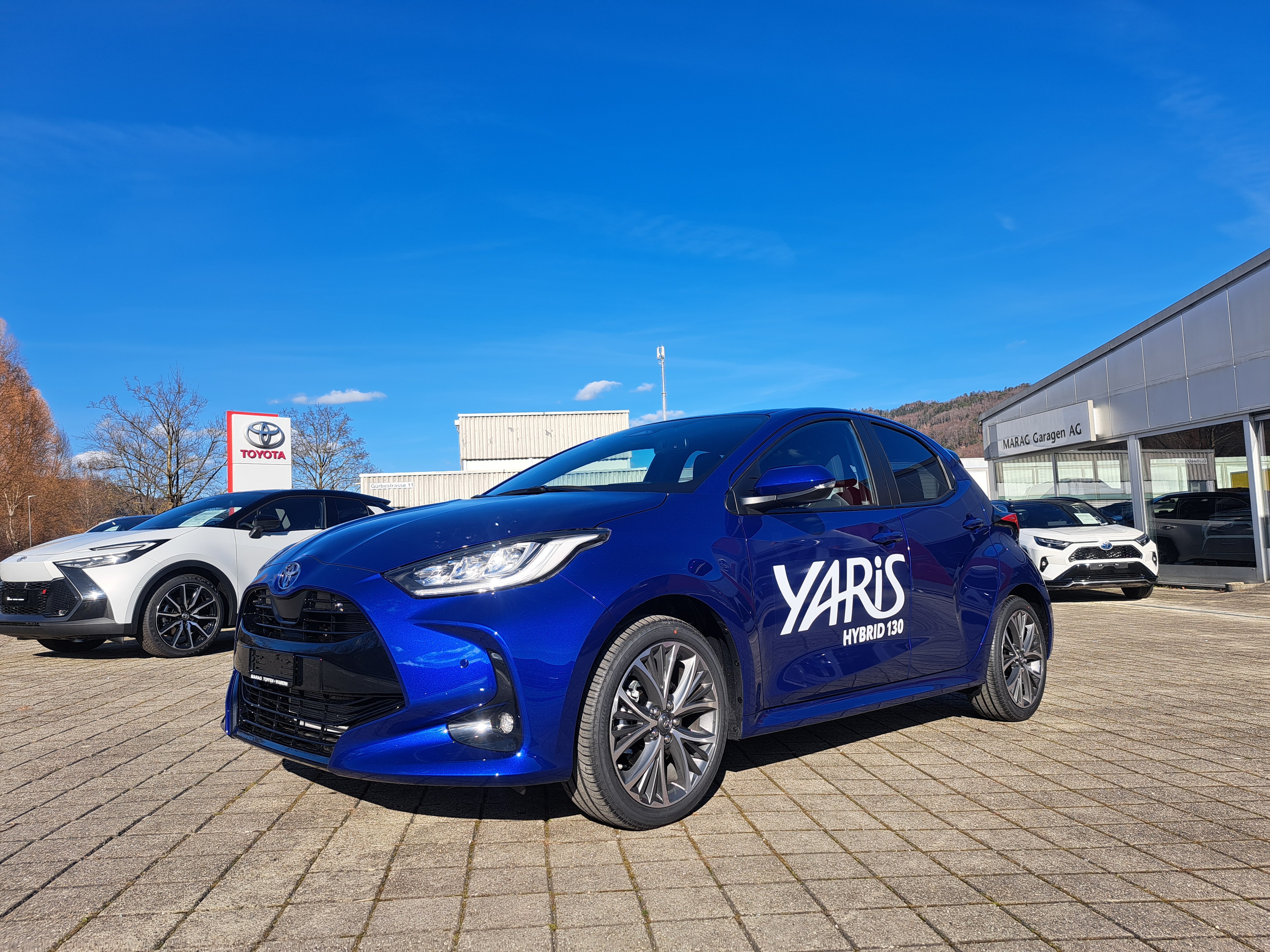 TOYOTA Yaris 1.5 Premium e-CVT