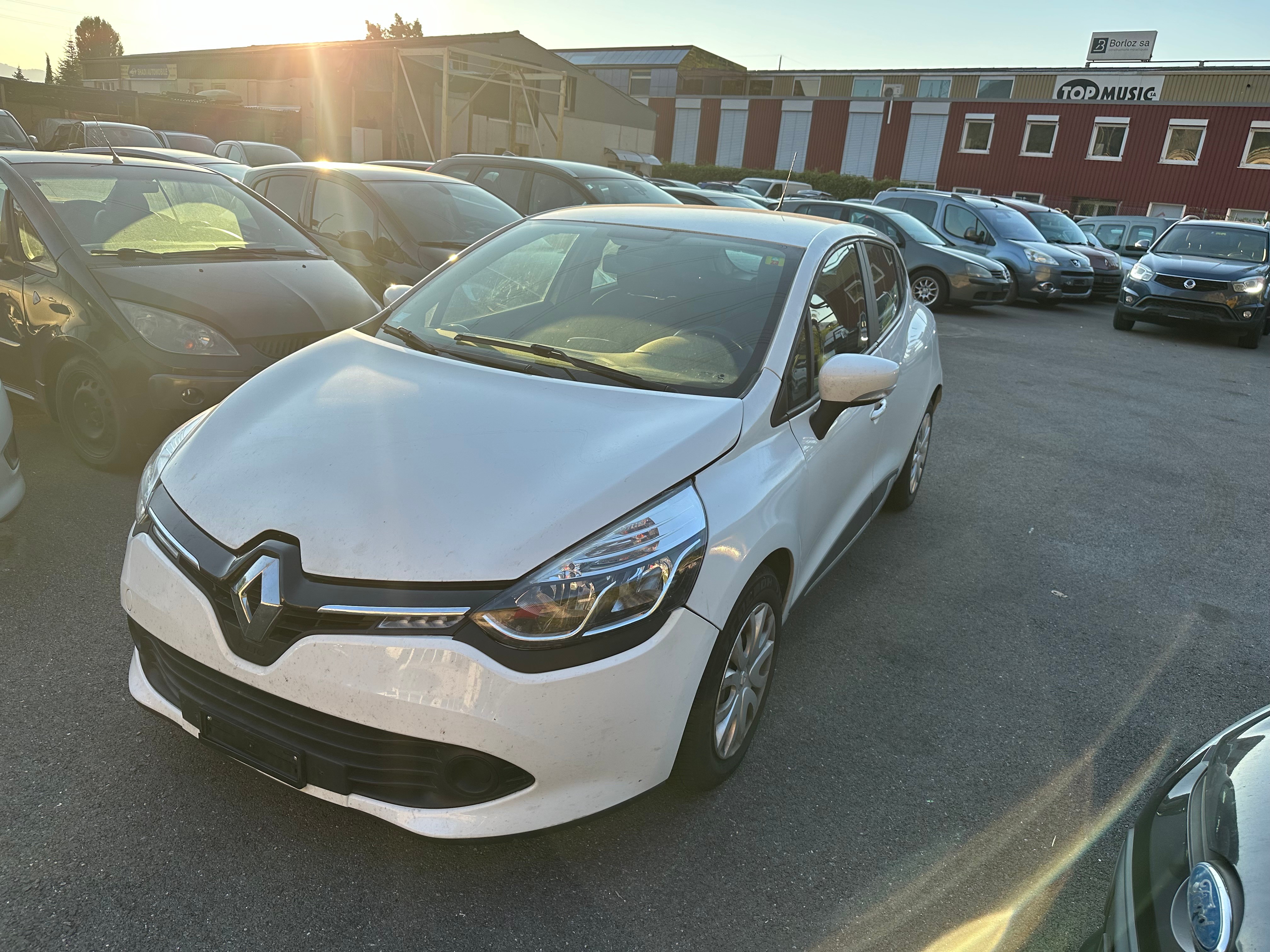 RENAULT Clio 0.9 12V Expression