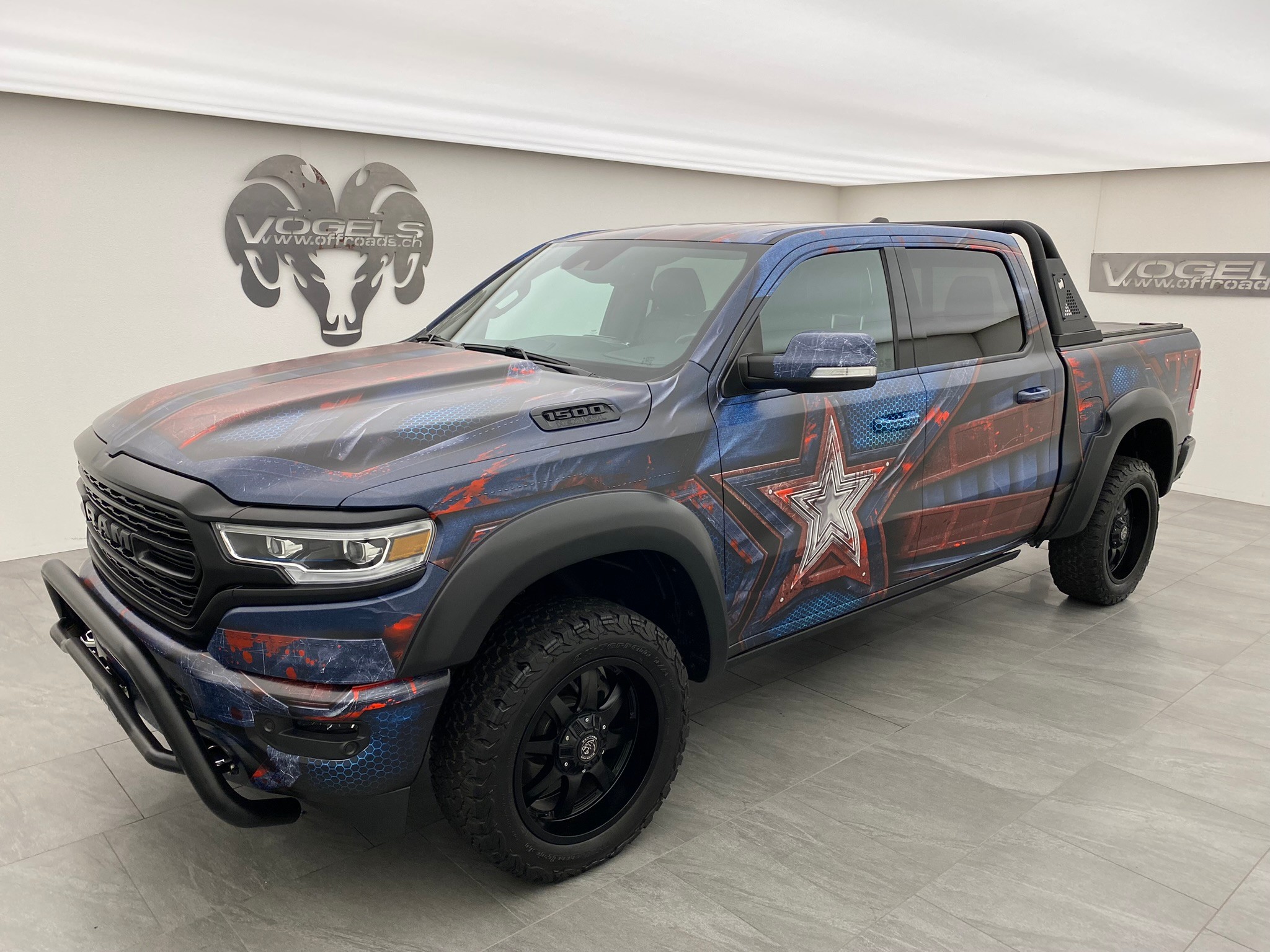 DODGE Ram 1500 5.7 Limited Captain America