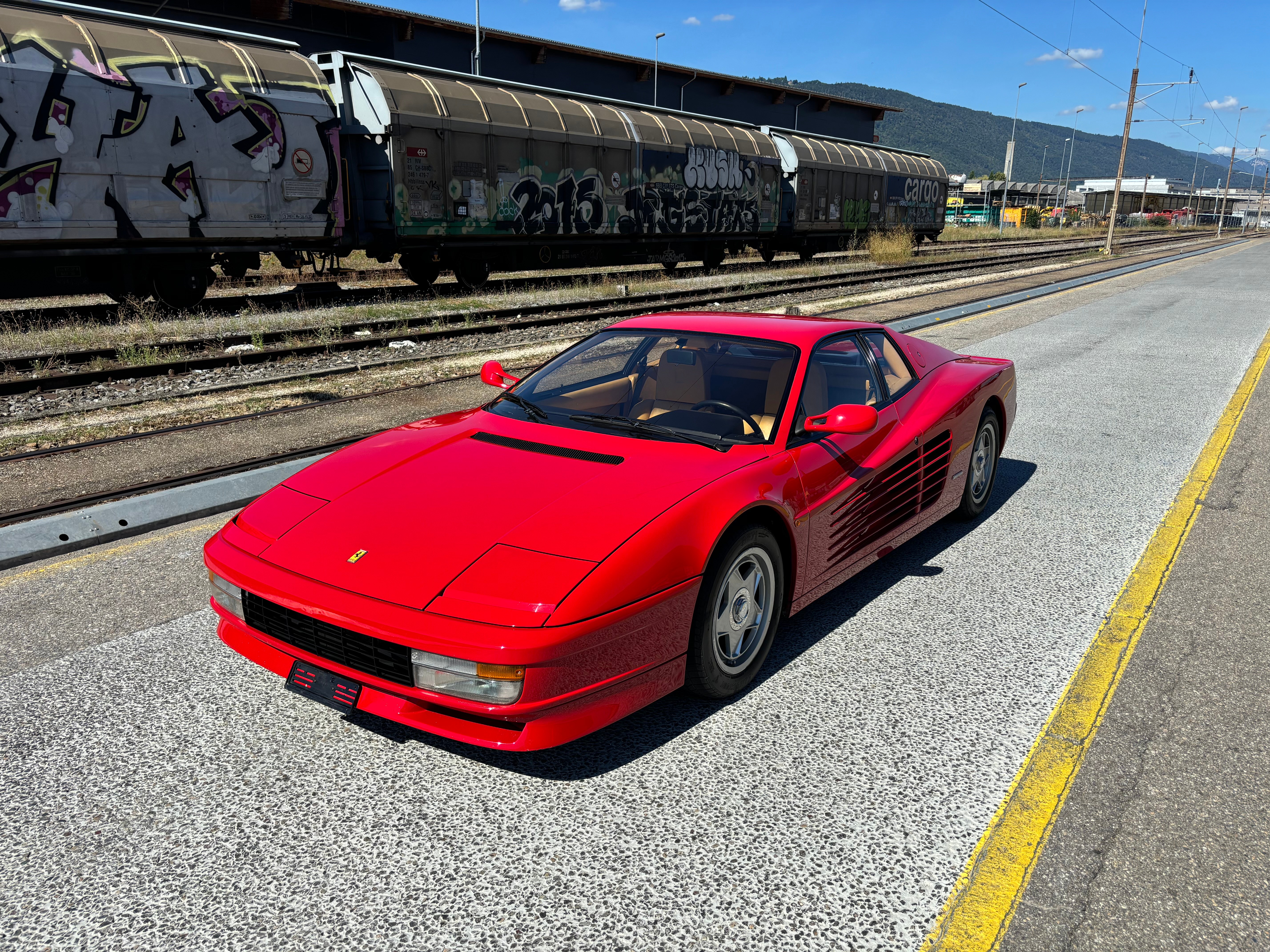 FERRARI Testarossa