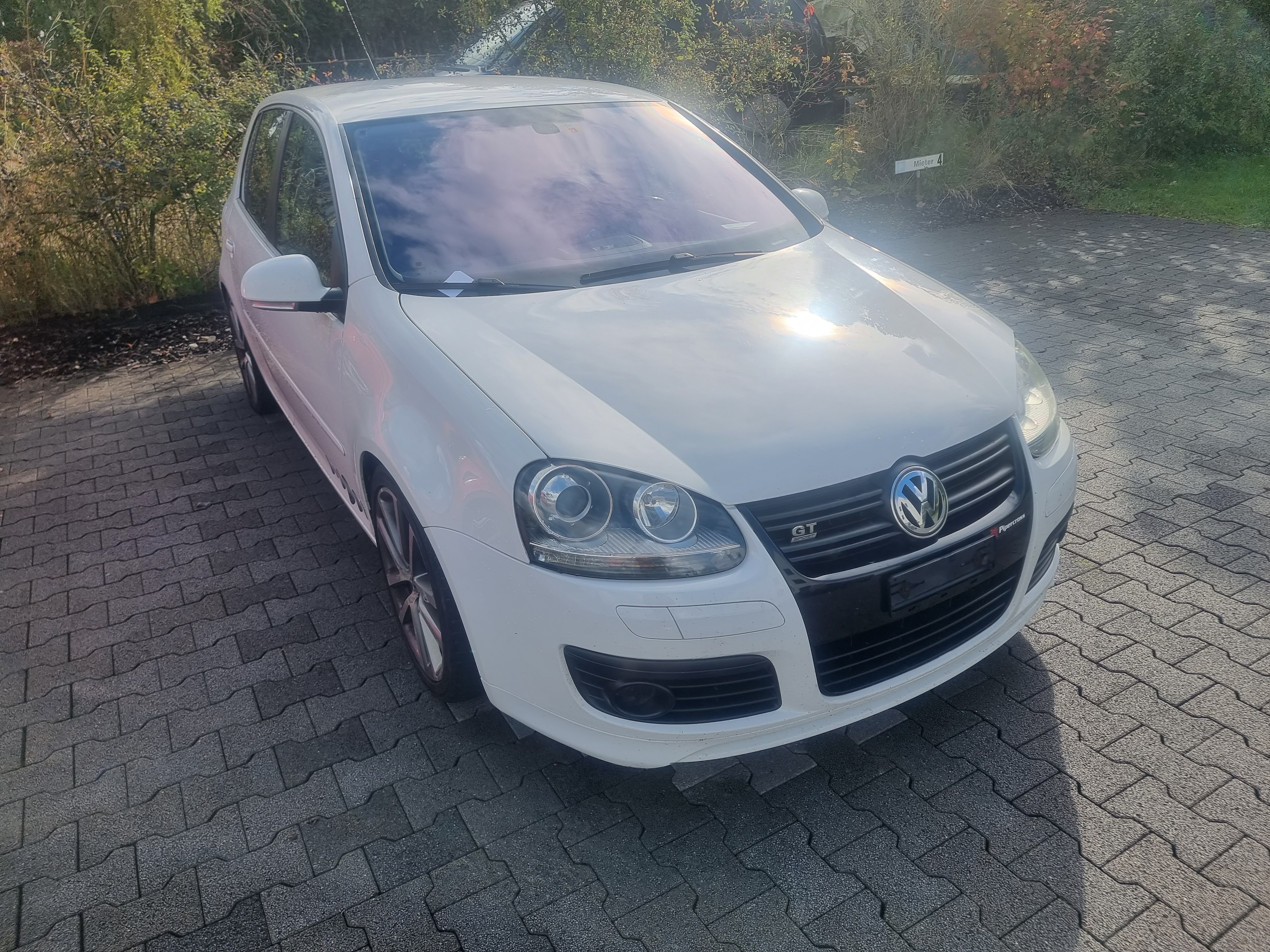 VW Golf 1.4 TSI one nation one car