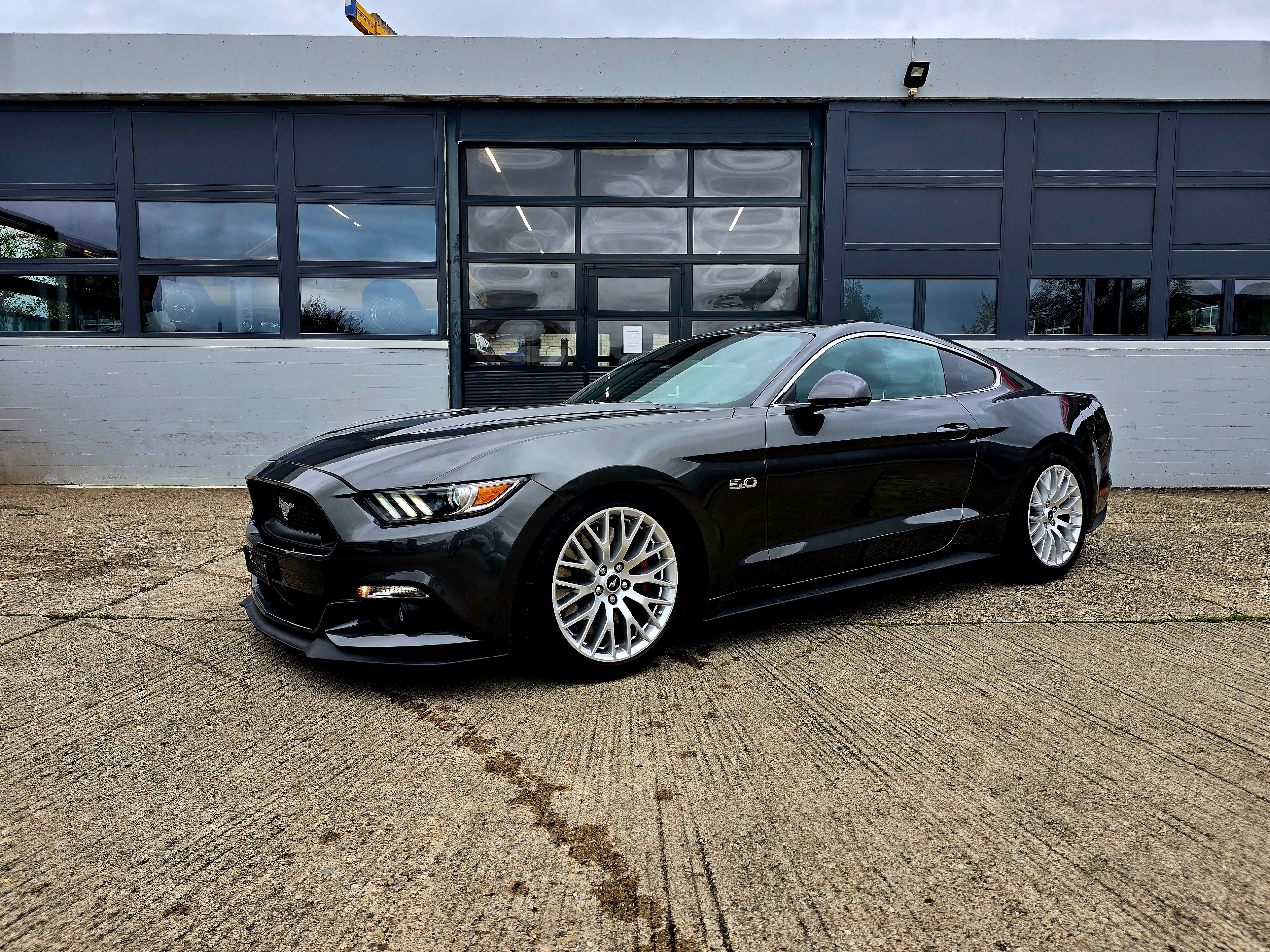 FORD Mustang Fastback 5.0 V8 GT Automat