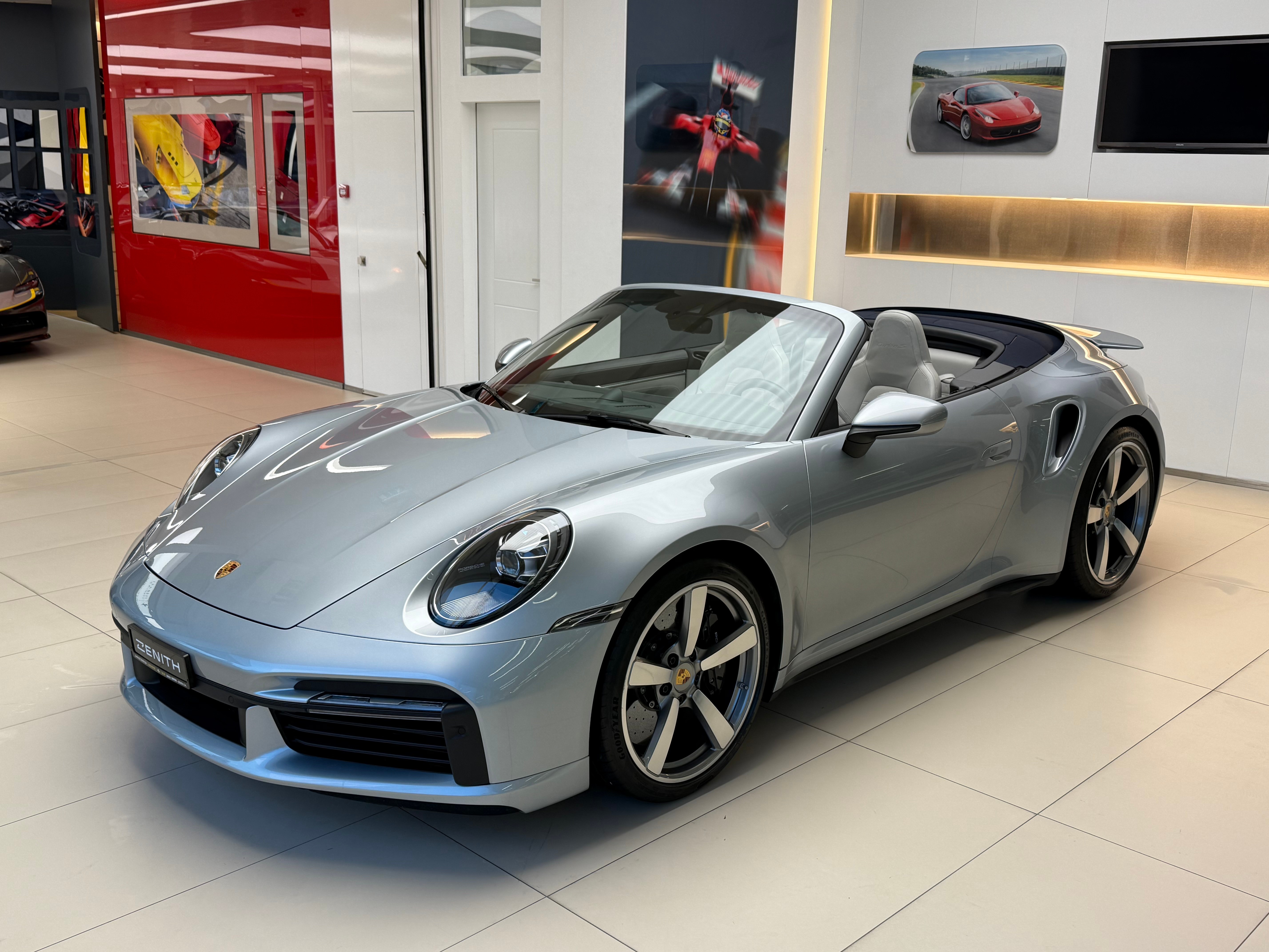 PORSCHE 911 Turbo S Cabriolet PDK