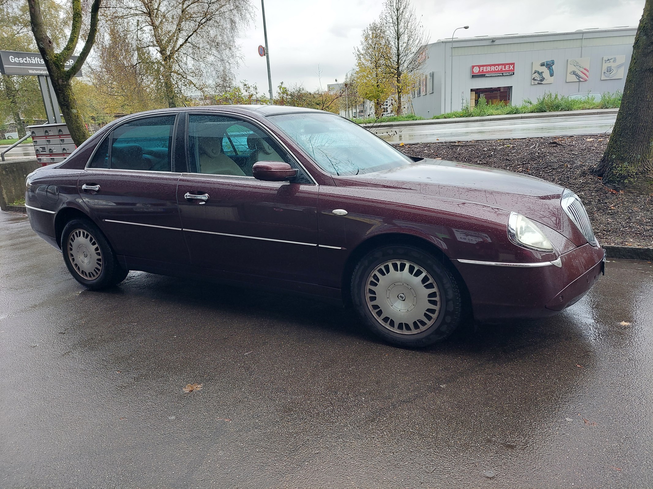 LANCIA Thesis 3.0 V6 Emblema