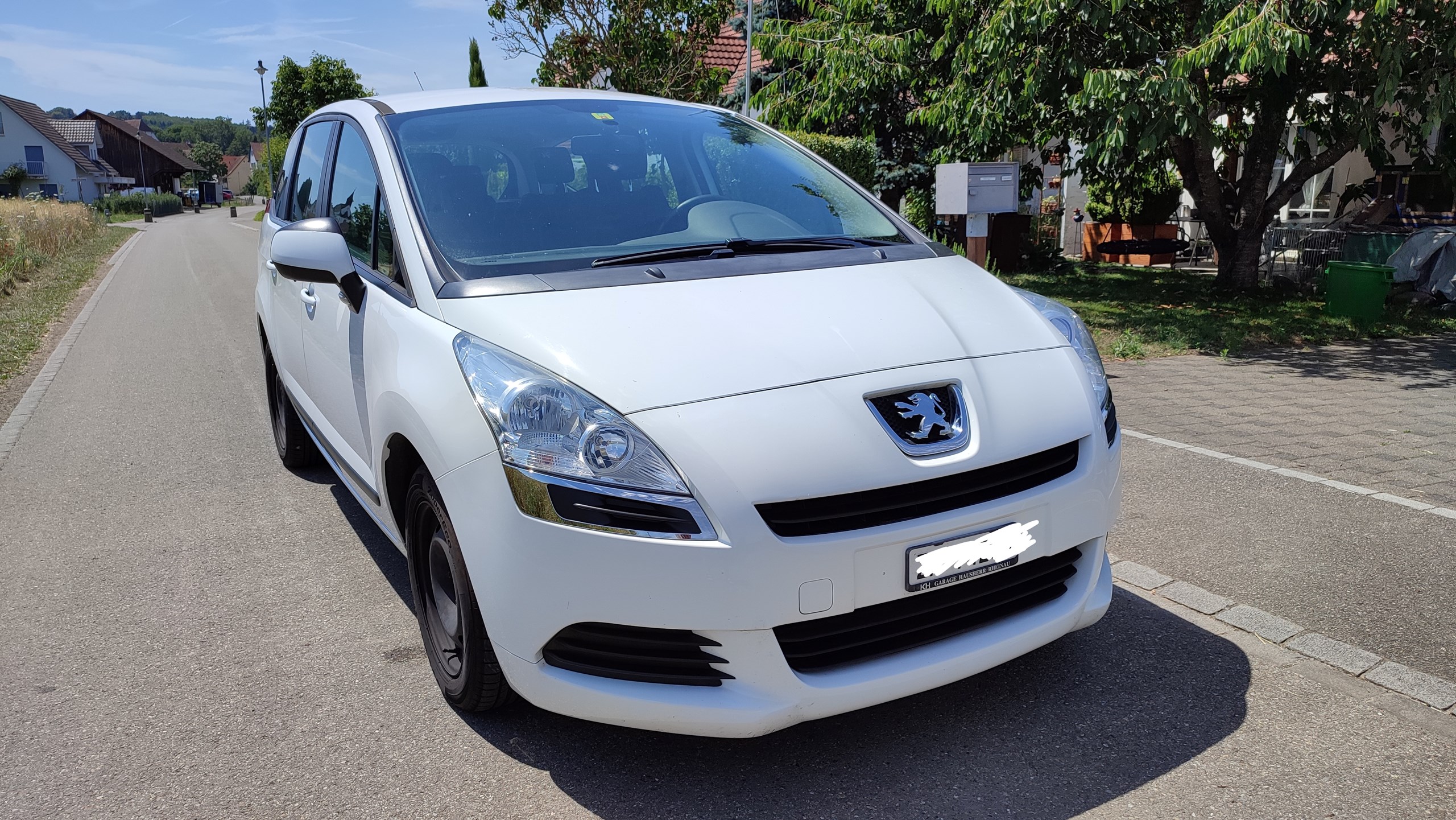 PEUGEOT 5008 1.6 16V VTI Access