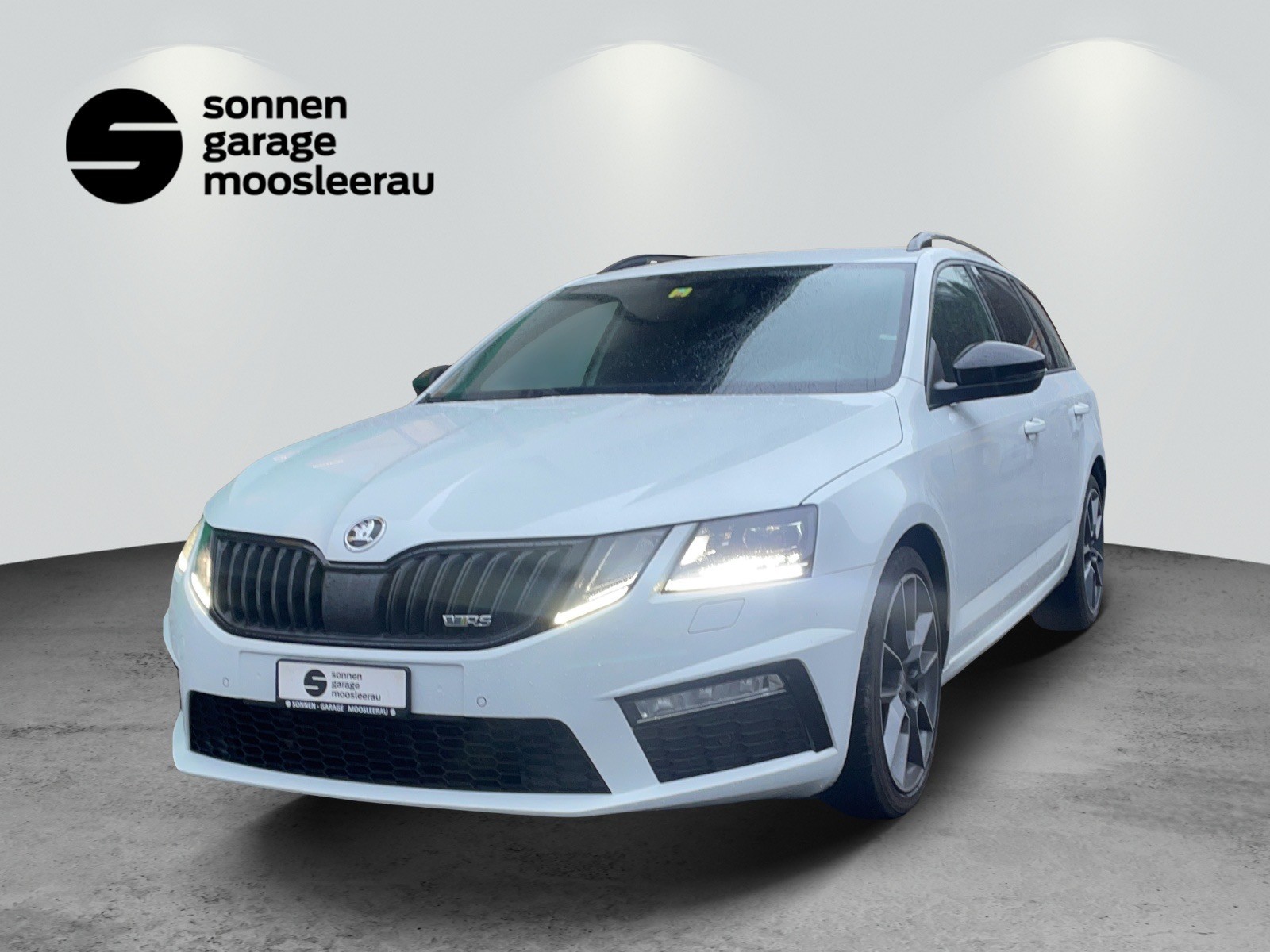 SKODA Octavia Combi 2.0 TSI RS Prag DSG