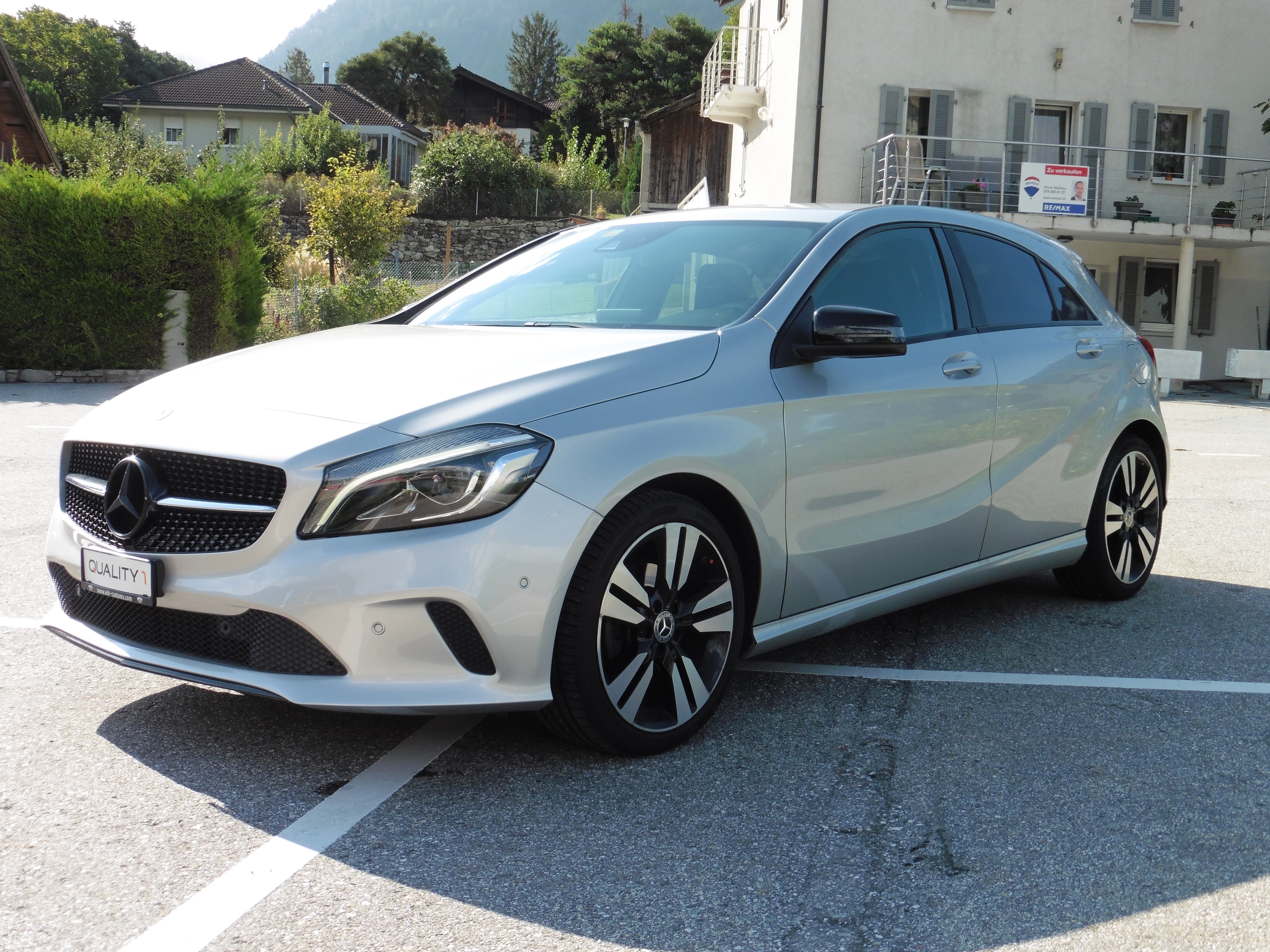 MERCEDES-BENZ A 180 Night Star 7G-DCT