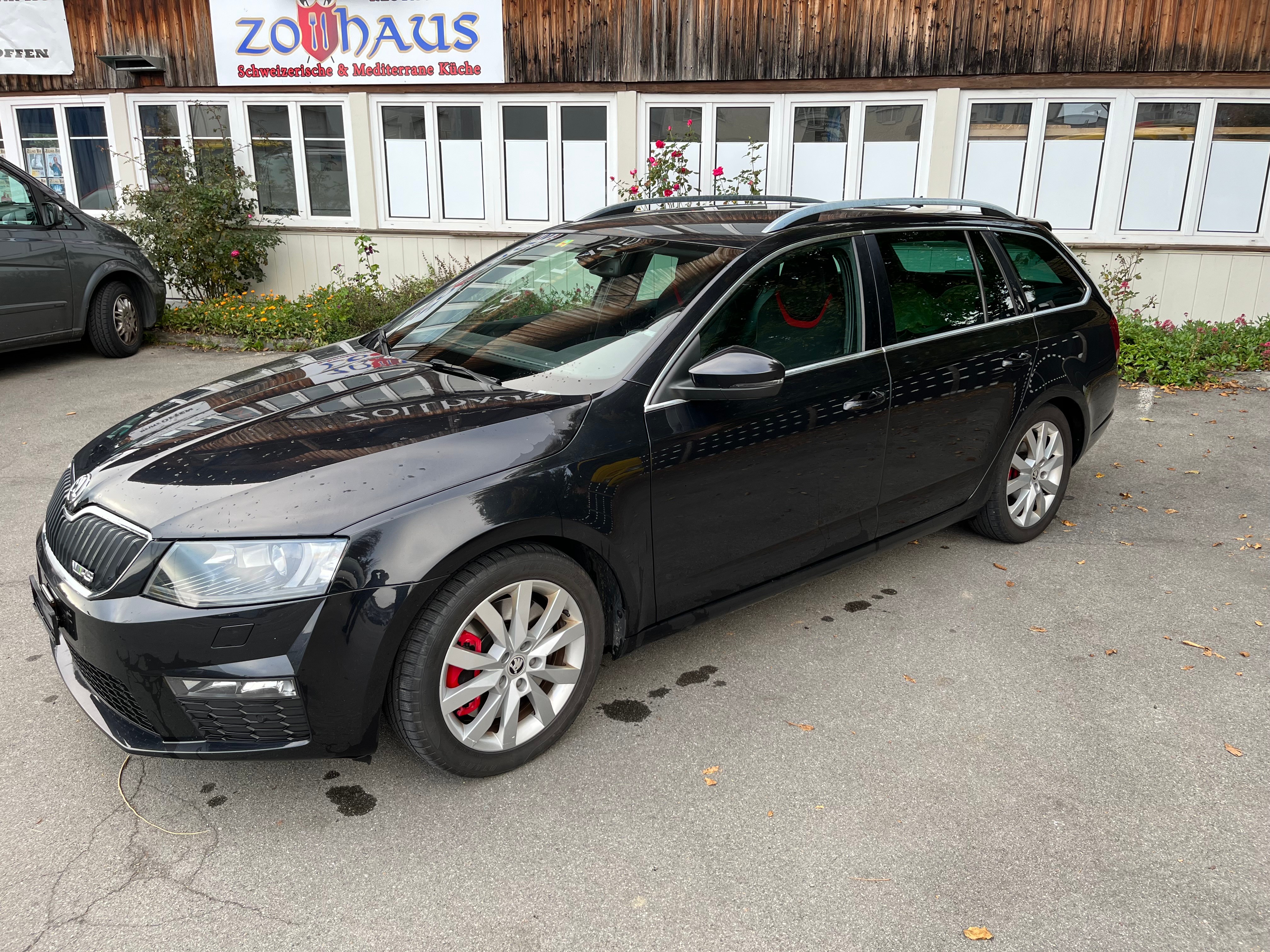 SKODA Octavia Combi 2.0 TSI RS