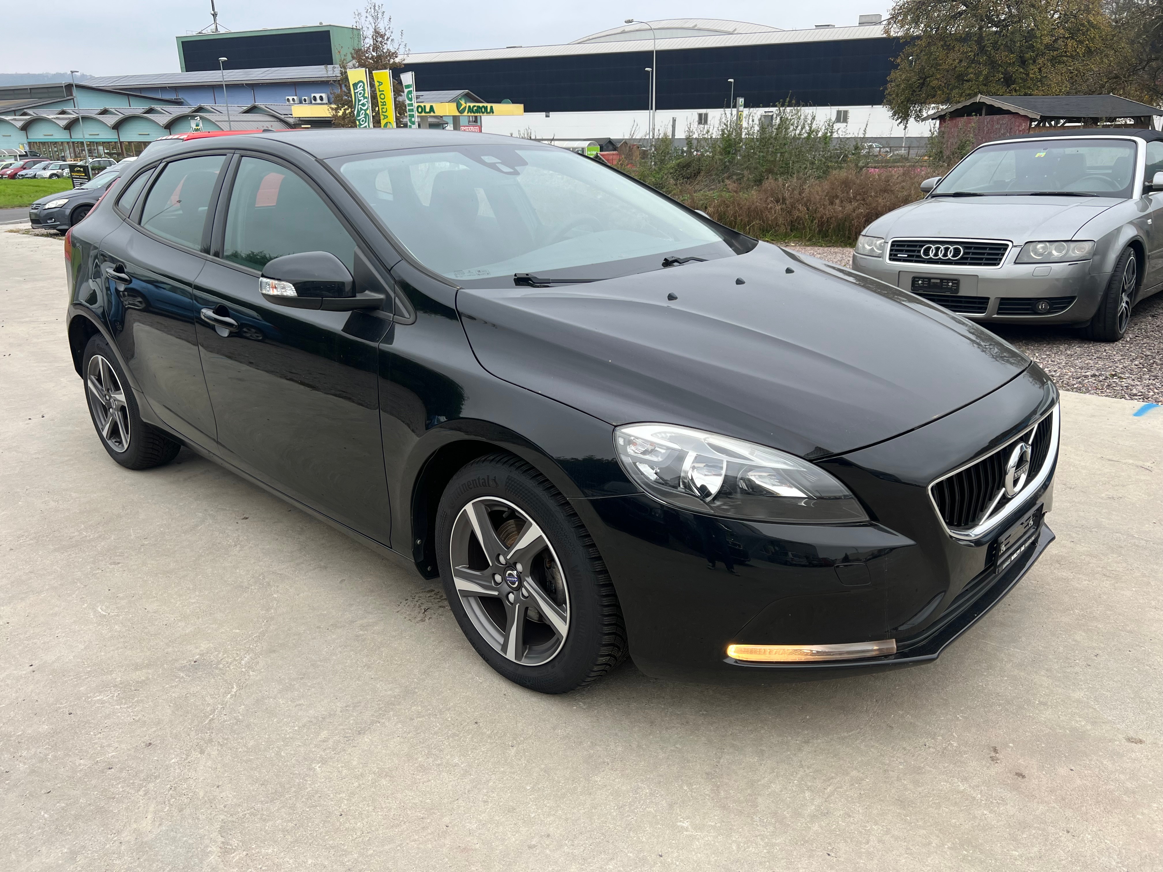 VOLVO V40 D2 Momentum