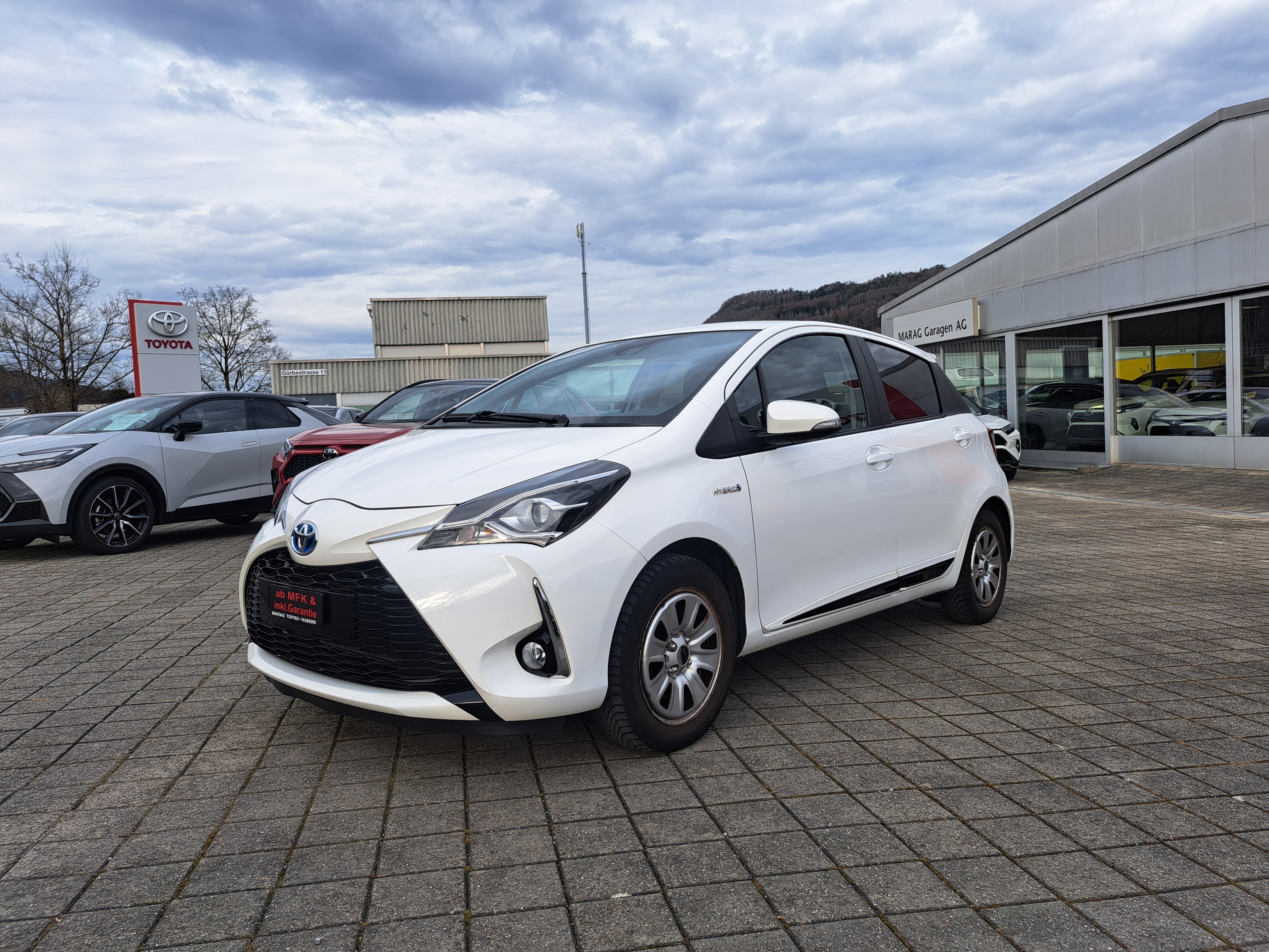 TOYOTA Yaris 1.5 VVT-i Hybrid Trend e-CVT