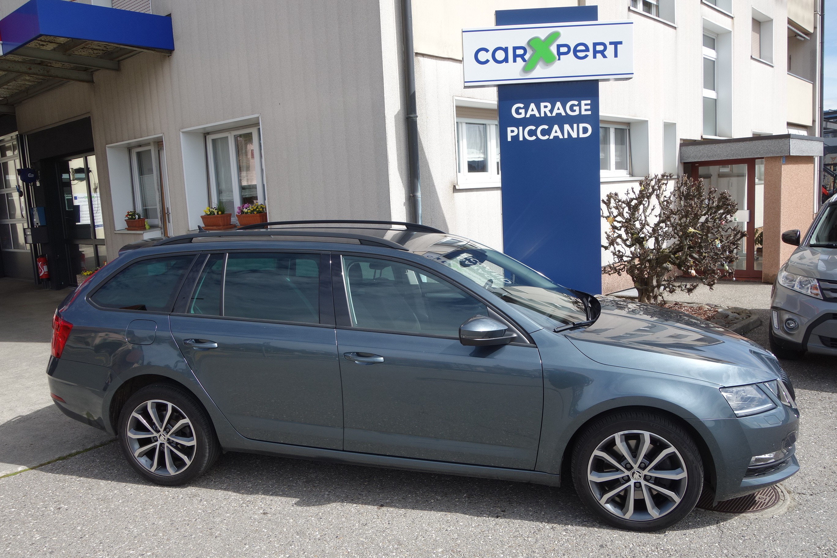 SKODA Octavia Combi 1.8 TSI Swiss Line 25 4x4 DSG