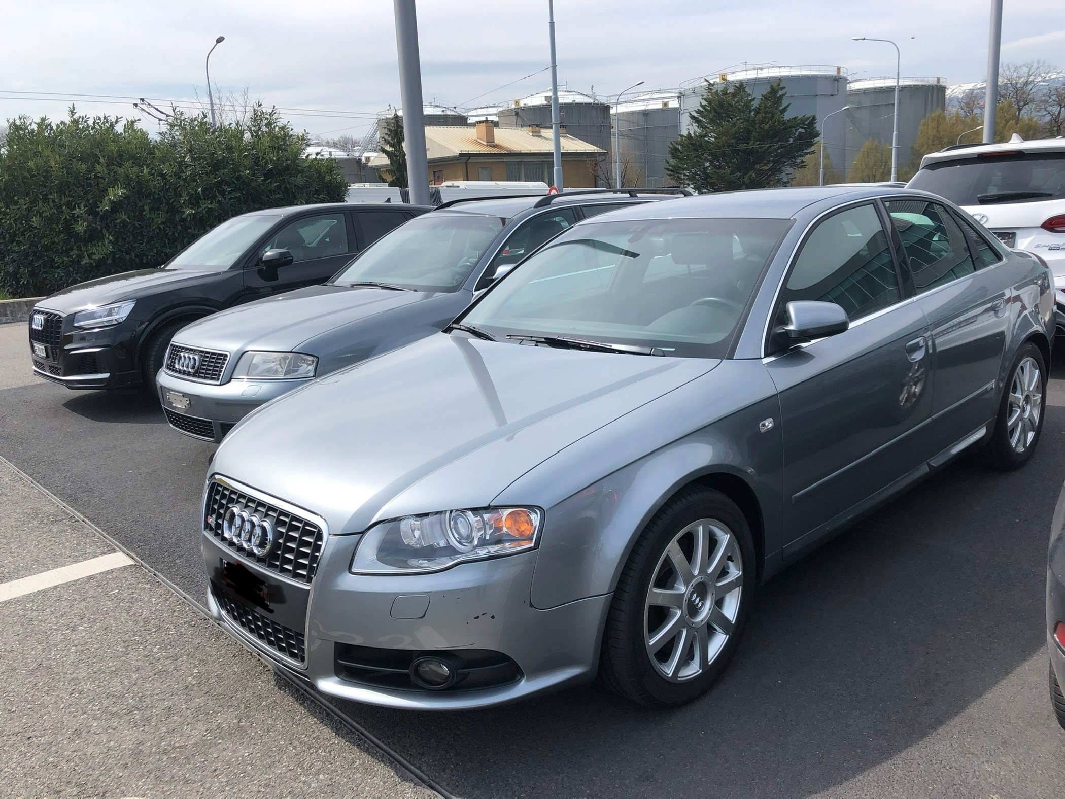 AUDI A4 2.0 Turbo FSI quattro