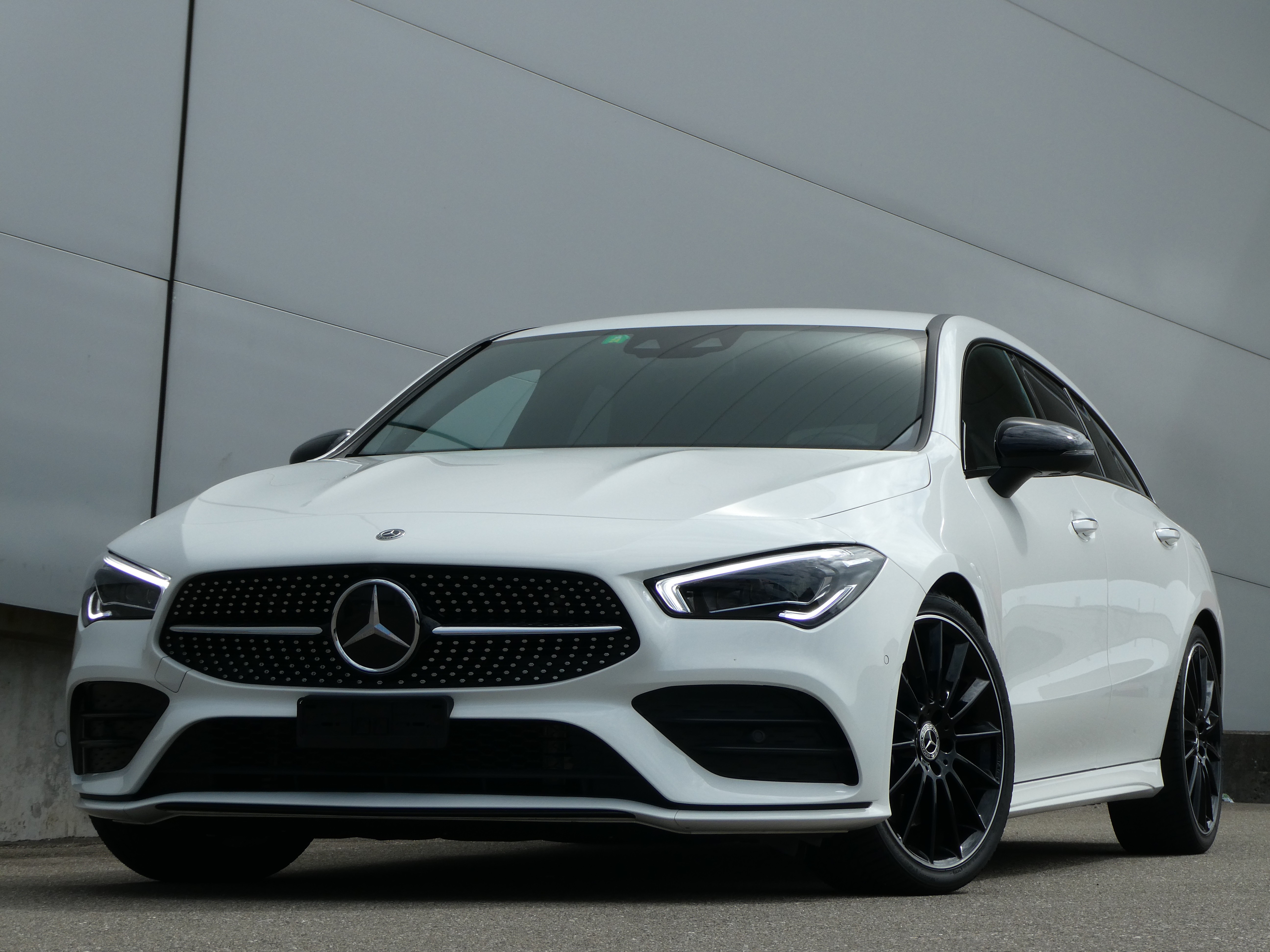 MERCEDES-BENZ CLA Shooting Brake 250 4Matic 7G-DCT AMG Line