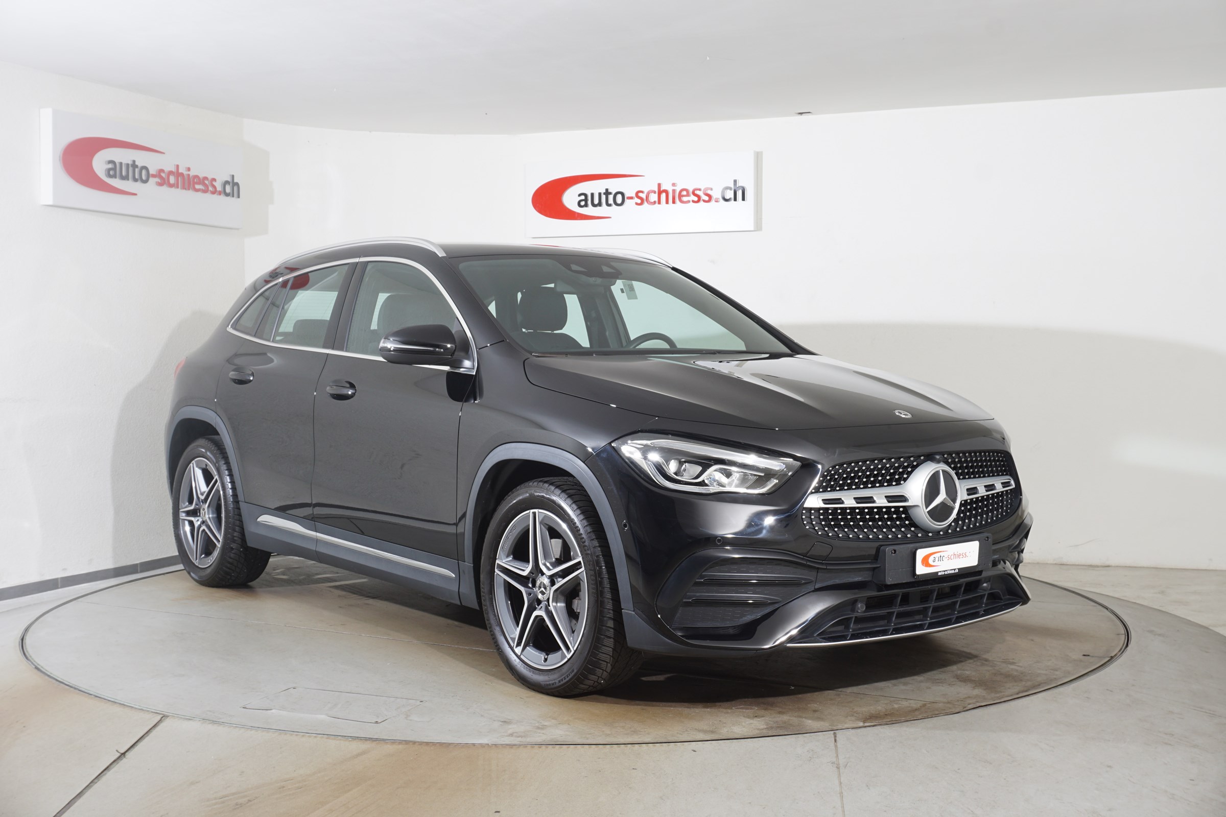 MERCEDES-BENZ GLA 200 AMG Line 7G-DCT