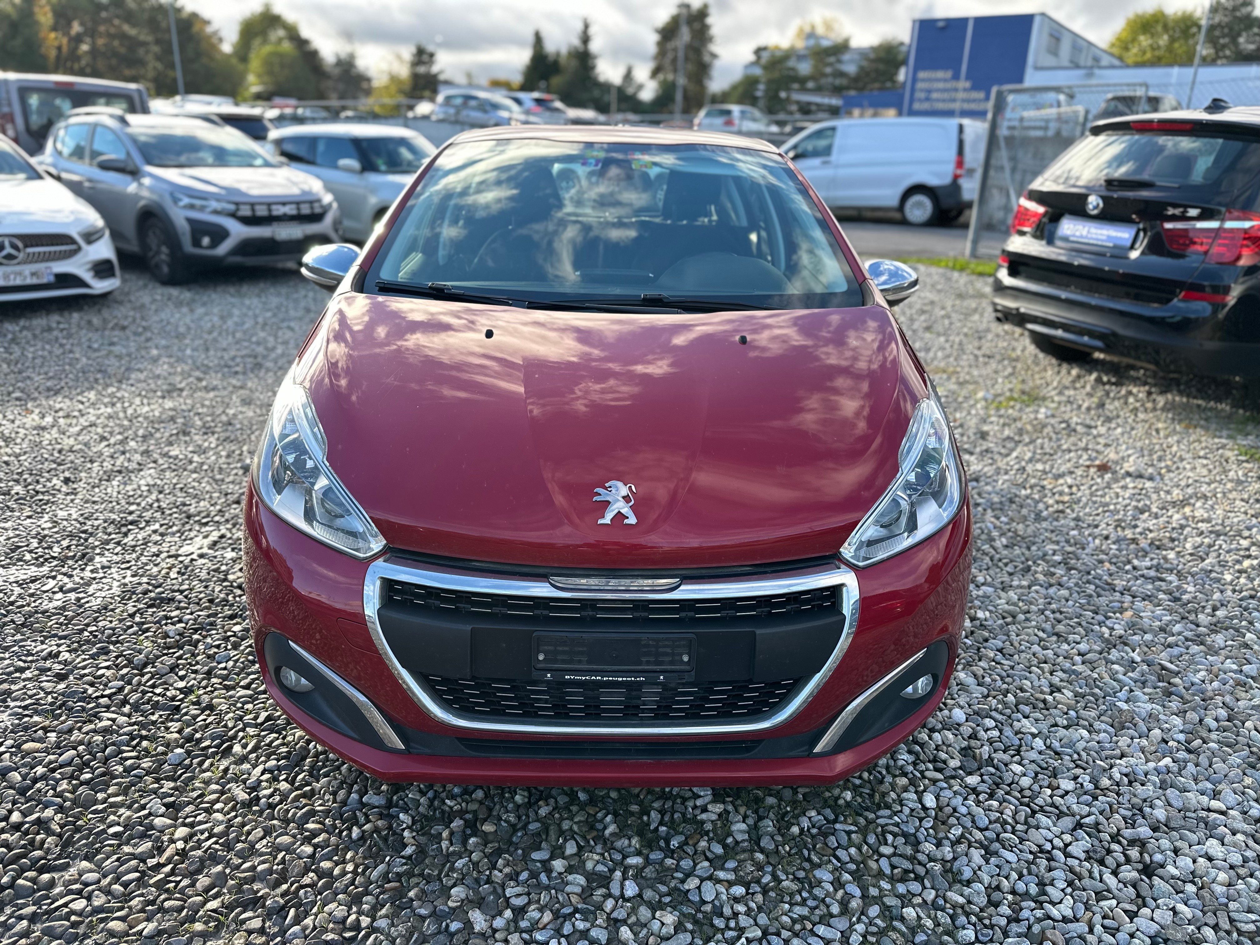 PEUGEOT 208 1.2 PureTech Allure