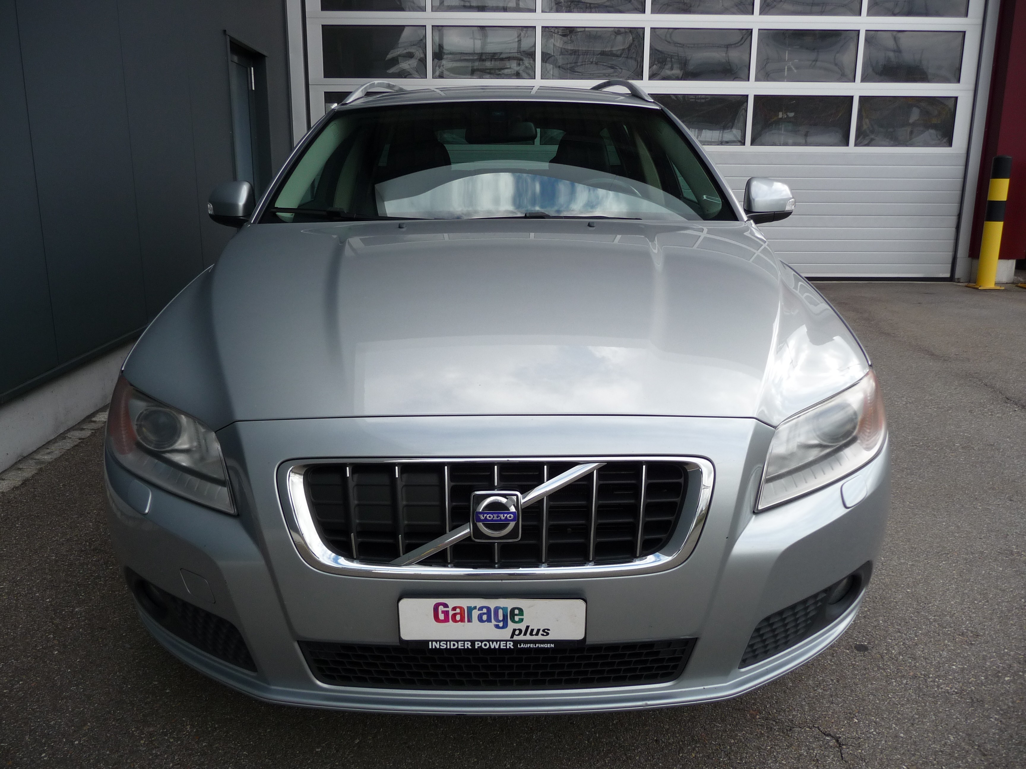 VOLVO V70 D5 Summum Geartronic