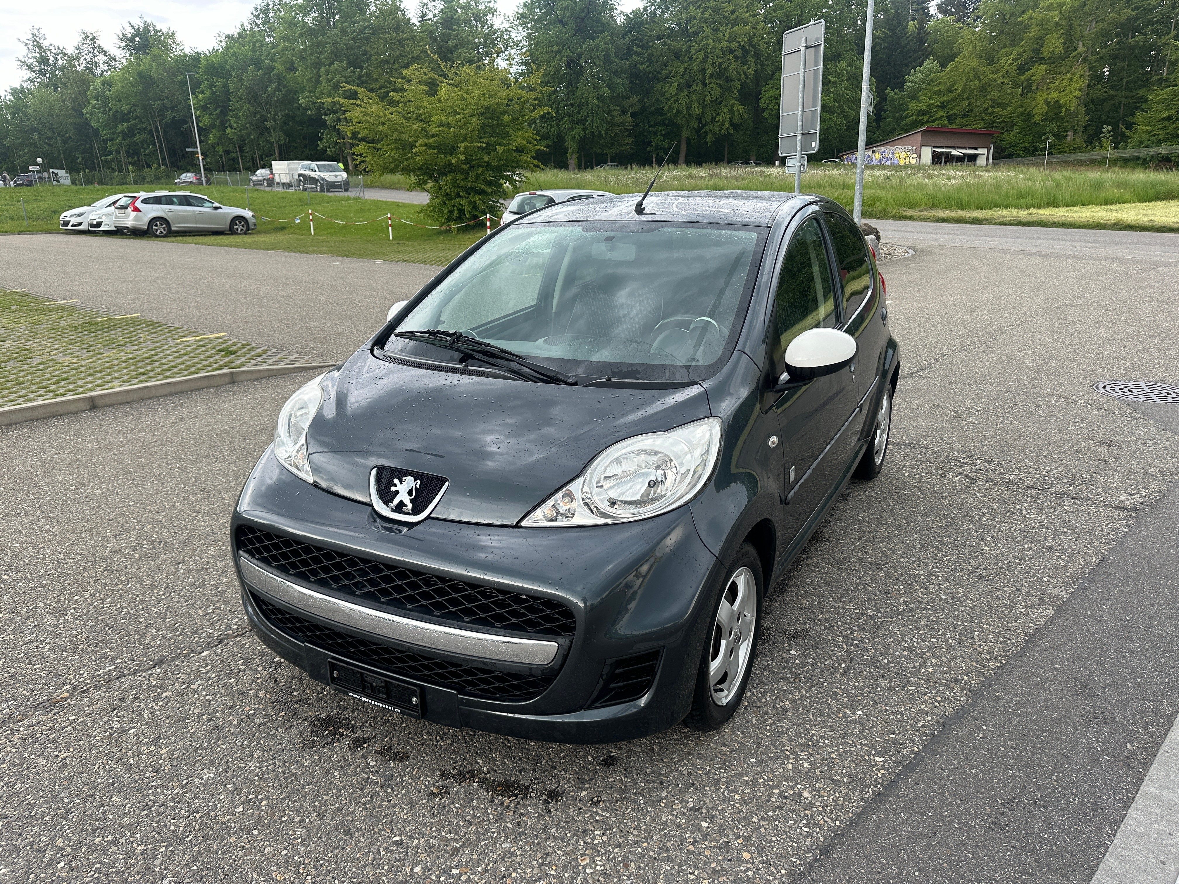 PEUGEOT 107 1.0 Swiss Edition