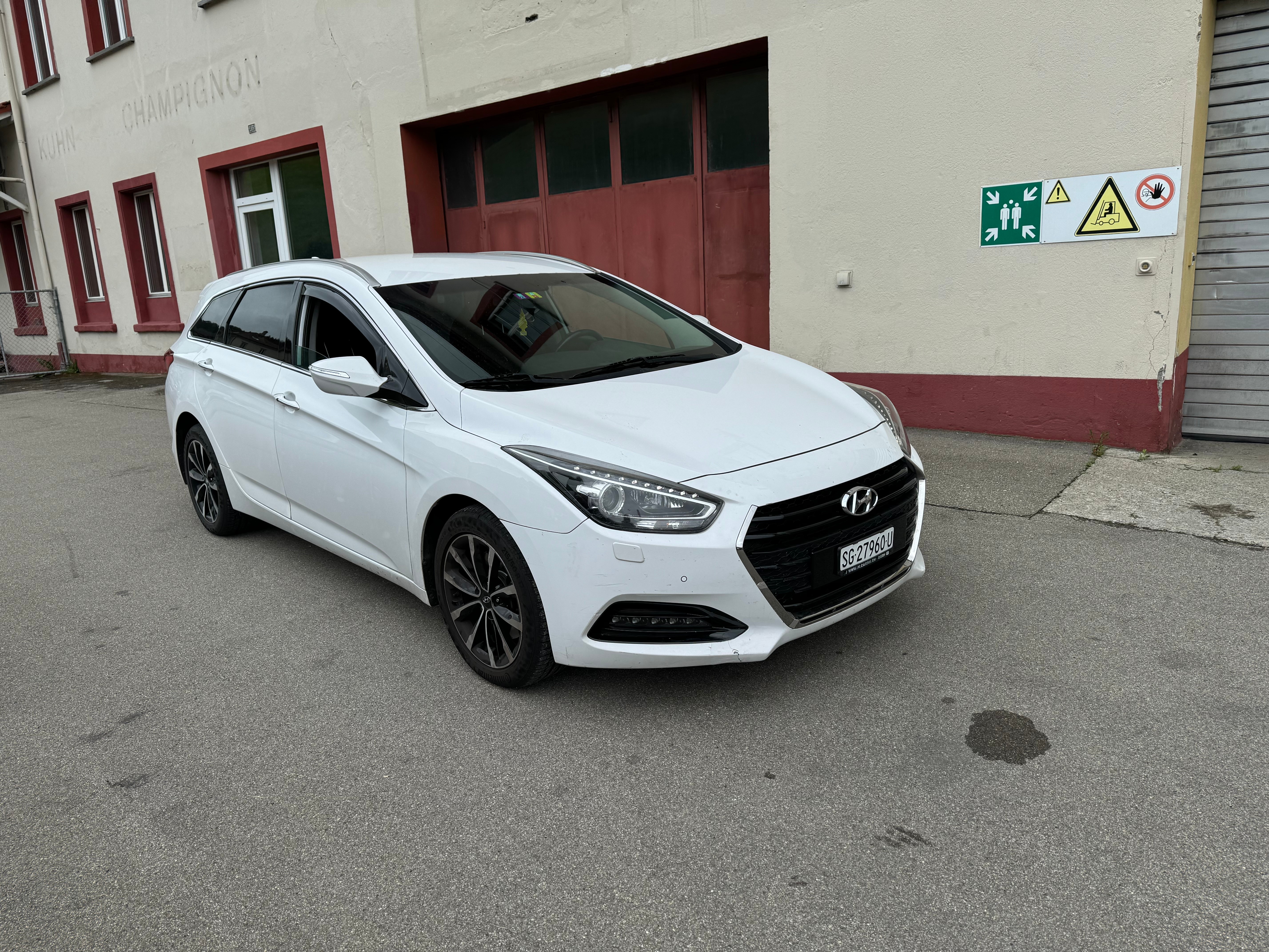 HYUNDAI i40 Wagon 1.7 CRDI Vertex Automatic