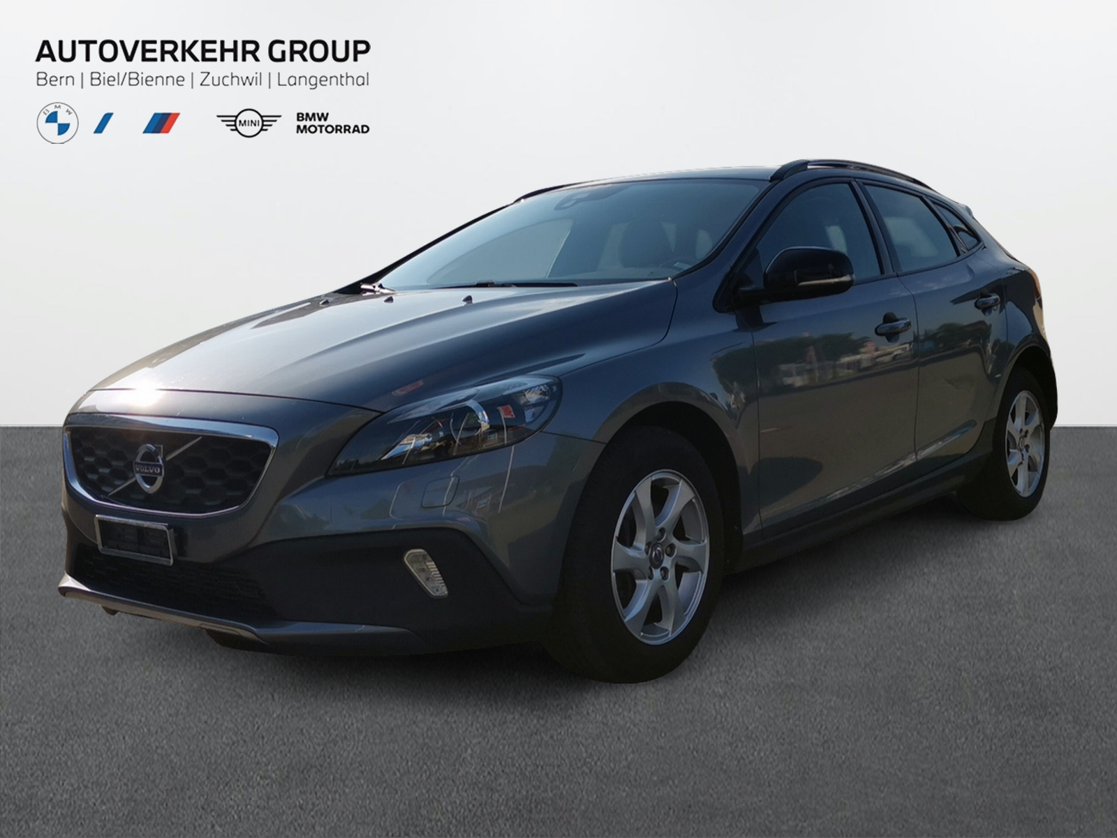 VOLVO V40 CrossCountry T4 AWD Momentum ab MFK, Service, 1. Hand, Nichtraucher