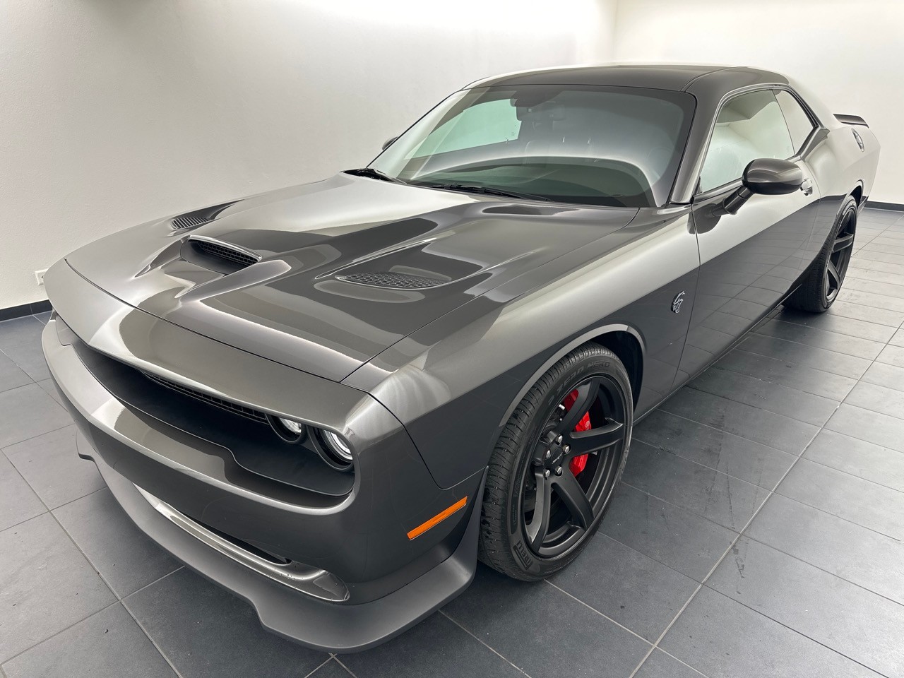 DODGE SRT Hellcat 717 PS