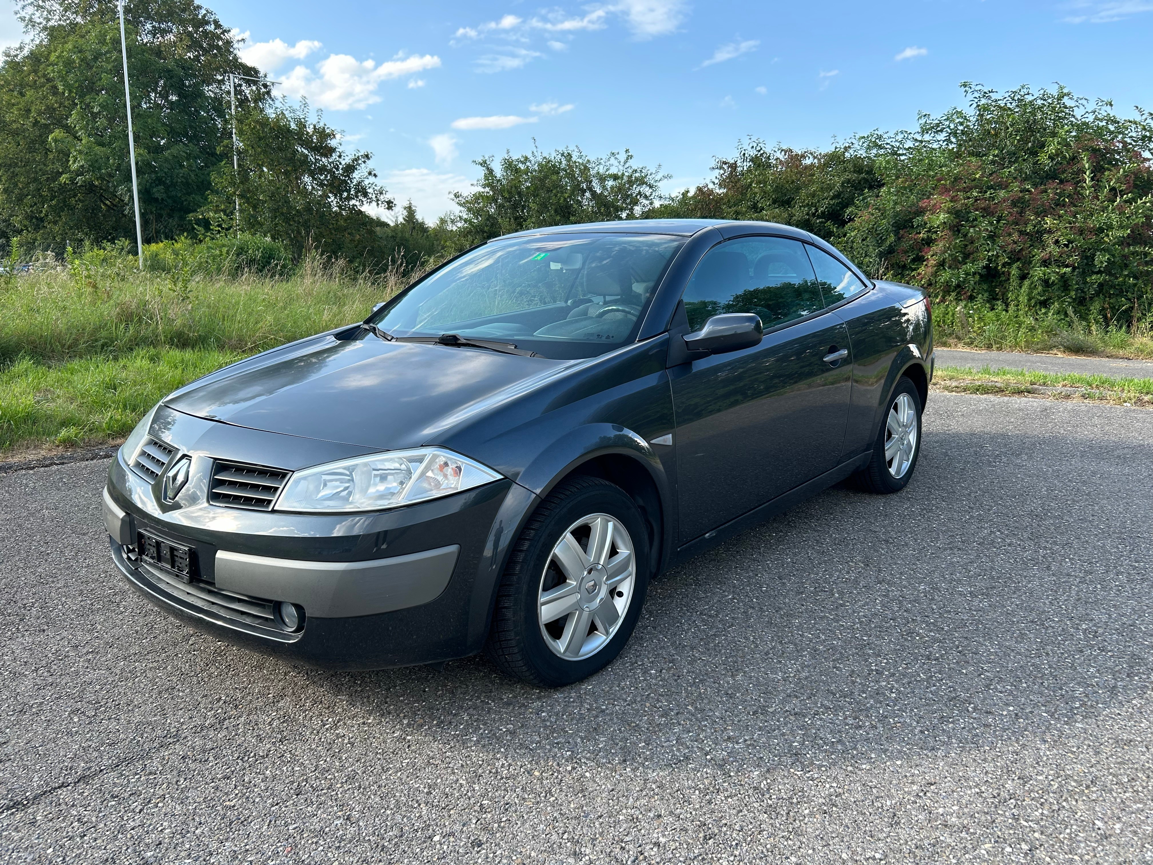 RENAULT Mégane C-C 2.0 16V Dynamique Confort