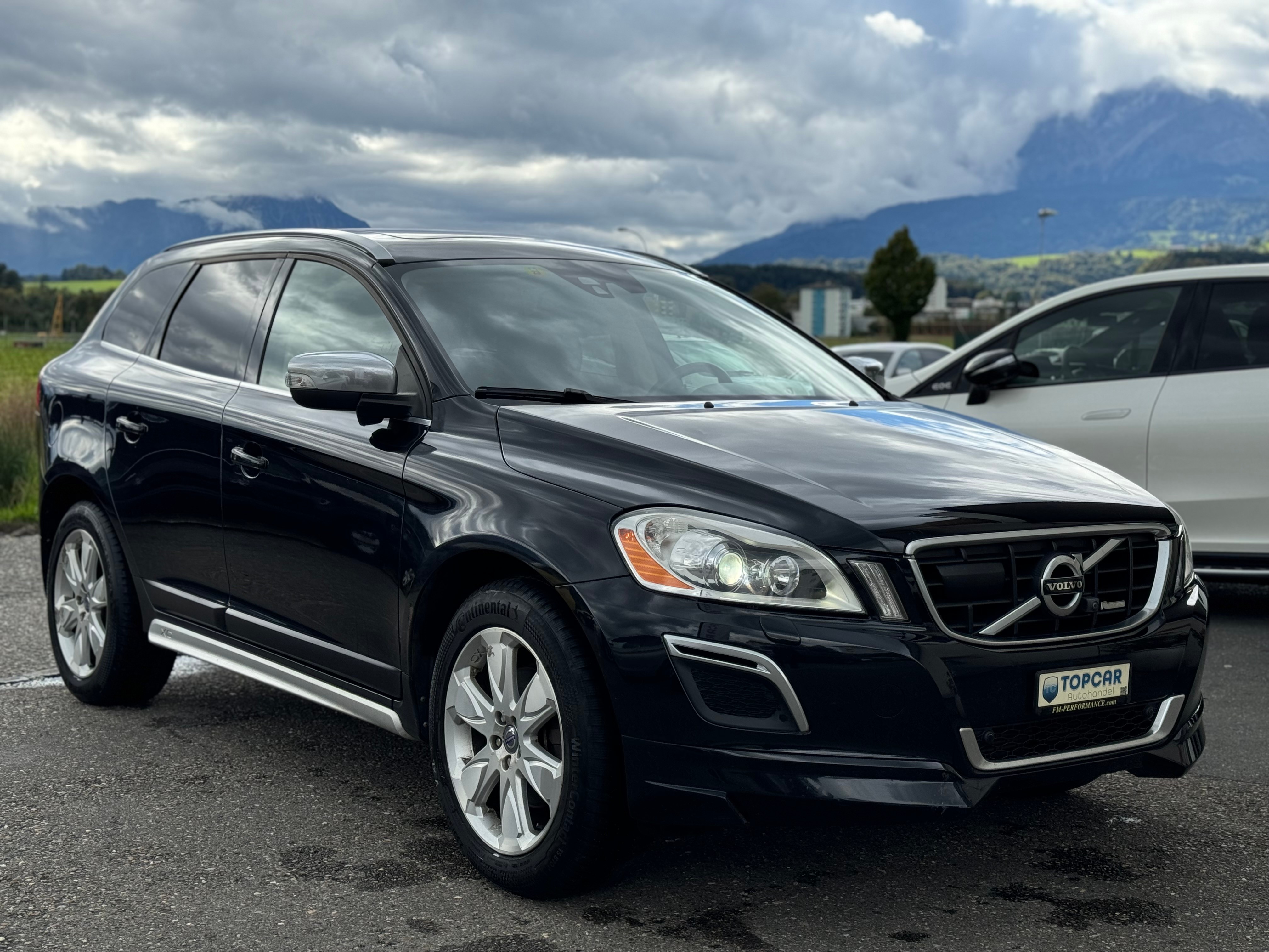 VOLVO XC60 T6 AWD R-Design Geartronic