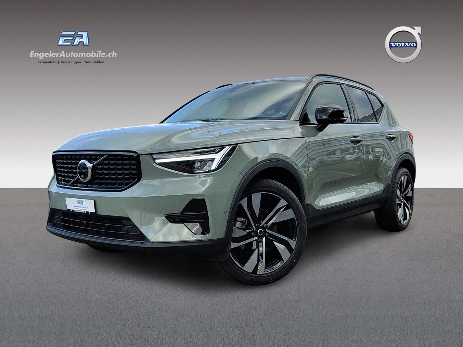 VOLVO XC40 2.0 B3 MH Plus Dark