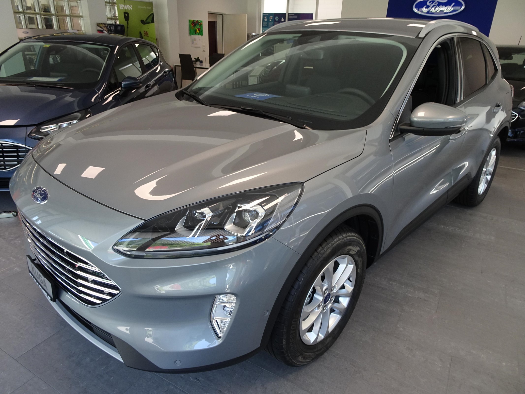 FORD Kuga 2.5 Hybrid Titanium X 4x4