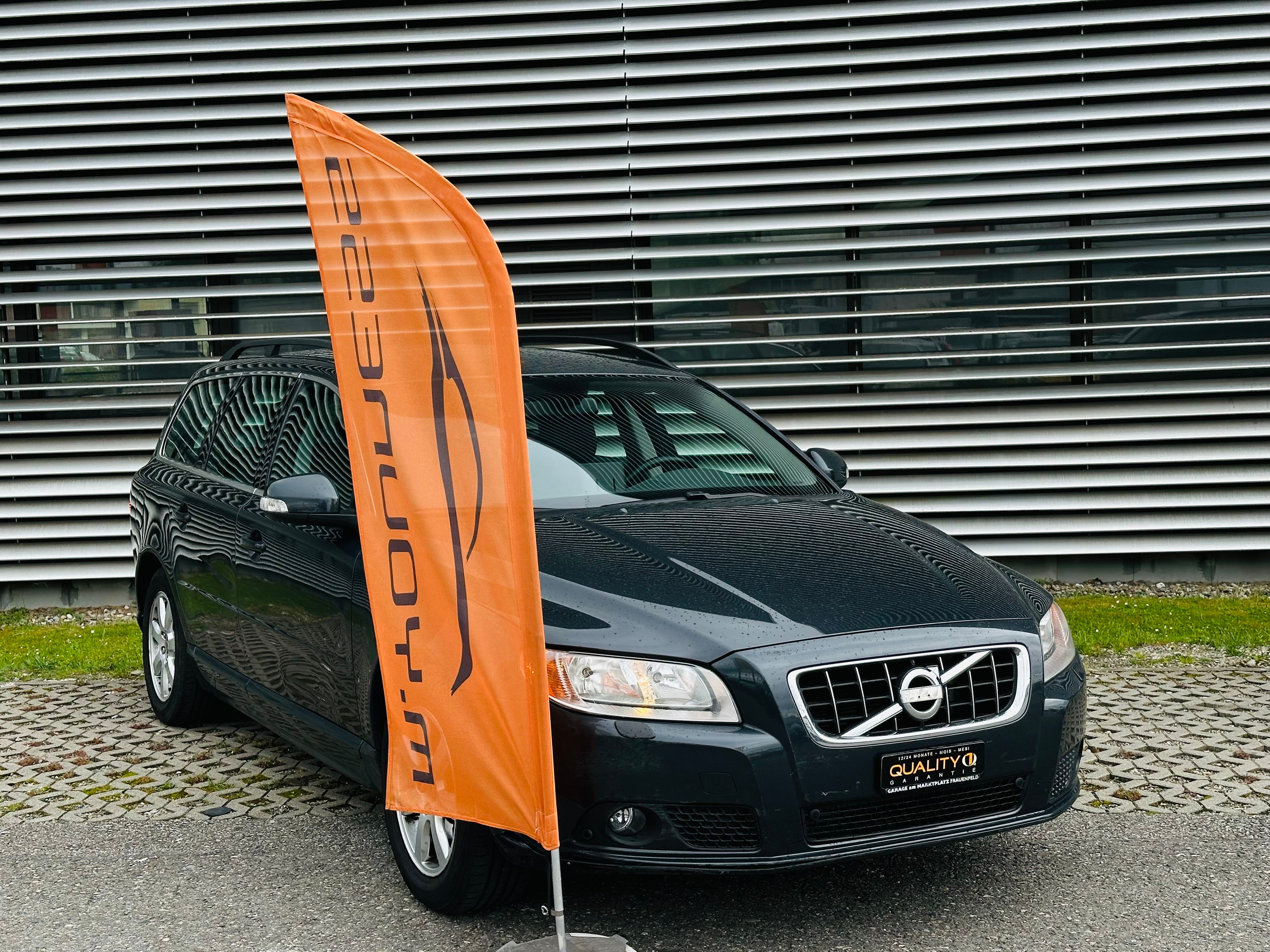 VOLVO V70 D5 AWD Summum Geartronic