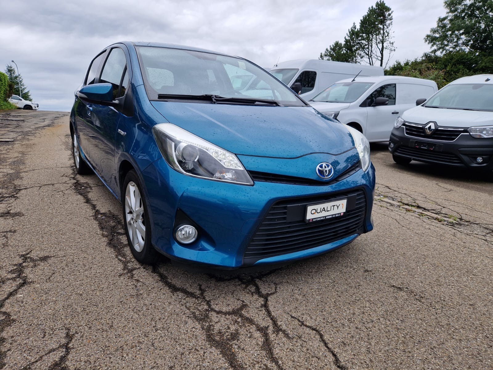 TOYOTA Yaris 1.5 VVT-i Hybrid Sol Premium CVT