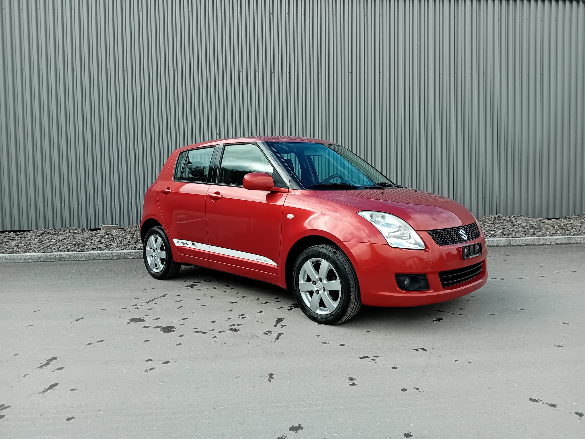 SUZUKI Swift 1.3i 16V GL Top Piz Sulai LE 4x4