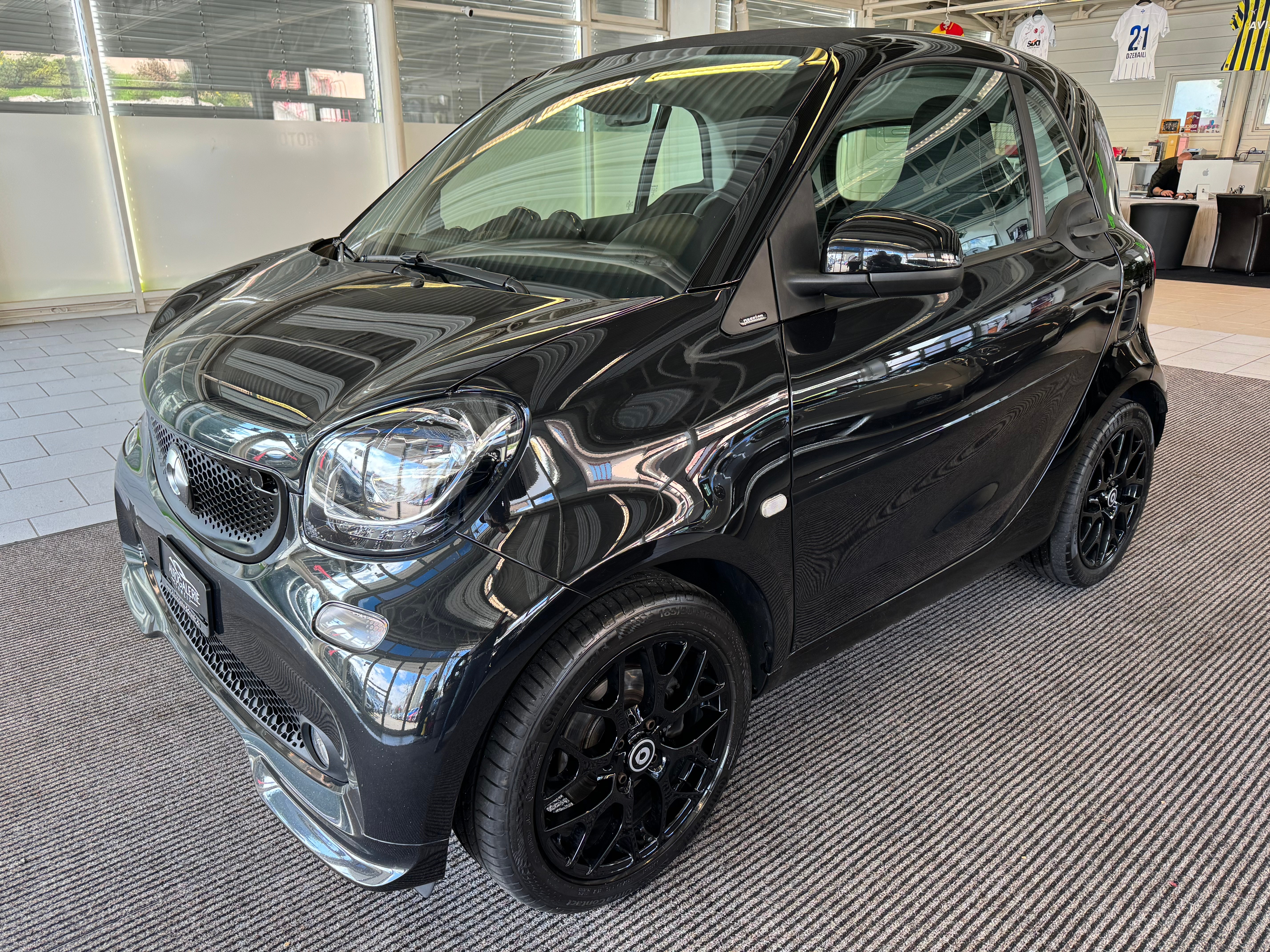 SMART fortwo passion twinmatic | CH | Swiss | *ALL BLACK* | 16